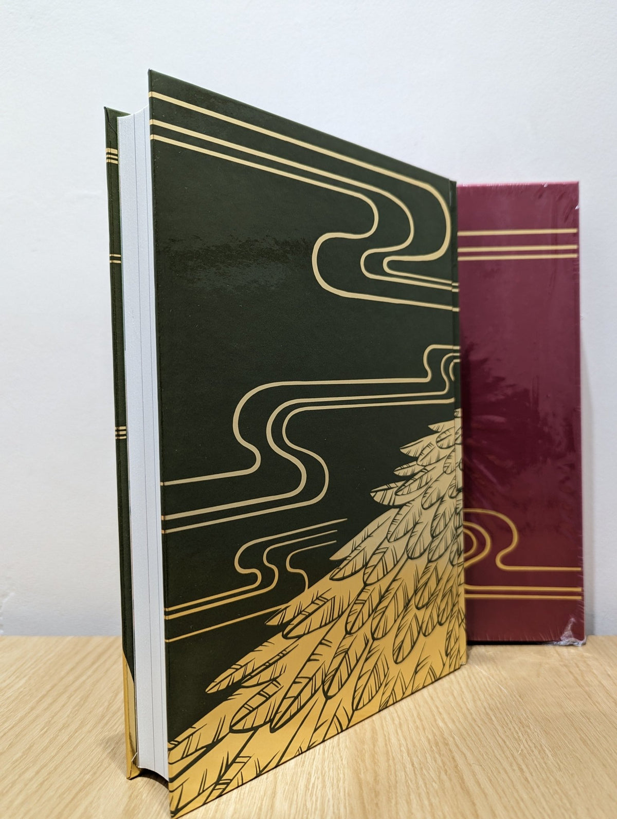 A Hero Born: Legends of the Condor Heroes by Yong Jin (Folio Slipcase Edition) - Fialta Books