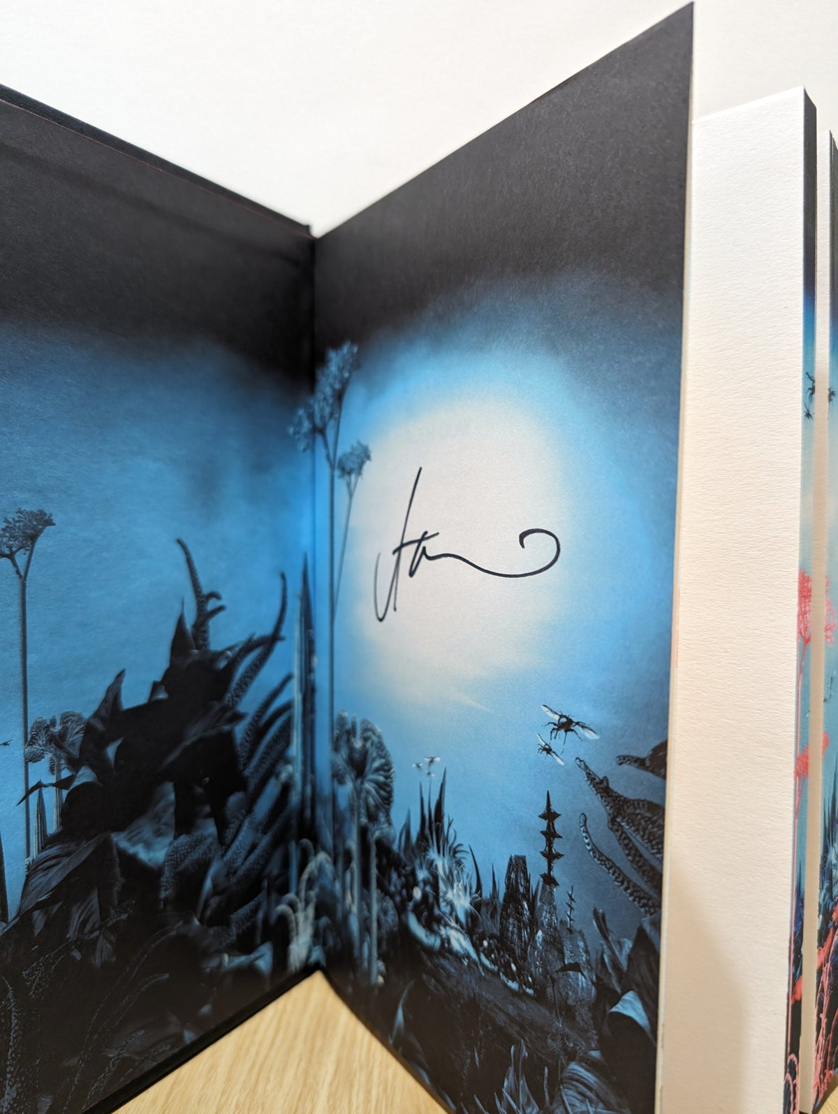 Alien Clay by Adrian Tchaikovsky (Signed First Edition with sprayed edges) - Fialta Books