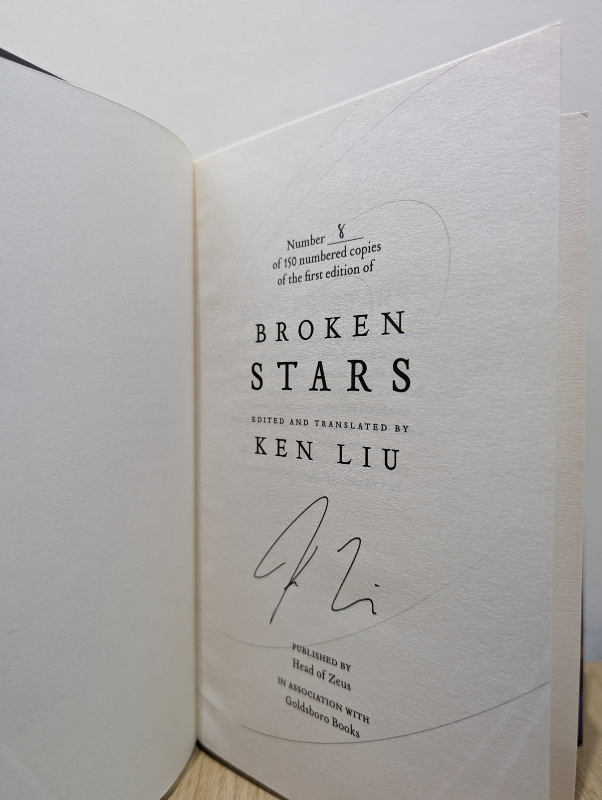Broken Stars: Sixteen Stories from New Frontiers of Chinese Science Fiction by Ken Liu (Signed First Edition) - Fialta Books