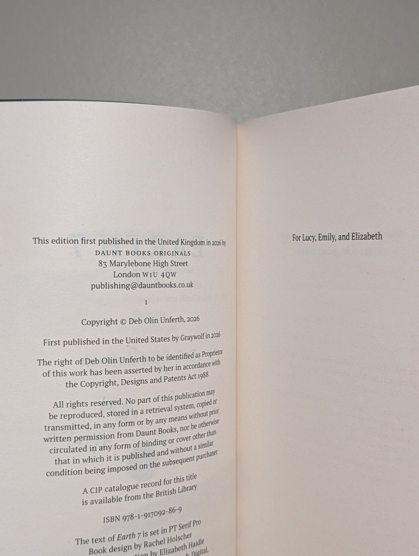 Earth 7 by Deb Olin Unferth (Signed Dated First Edition) - Fialta Books