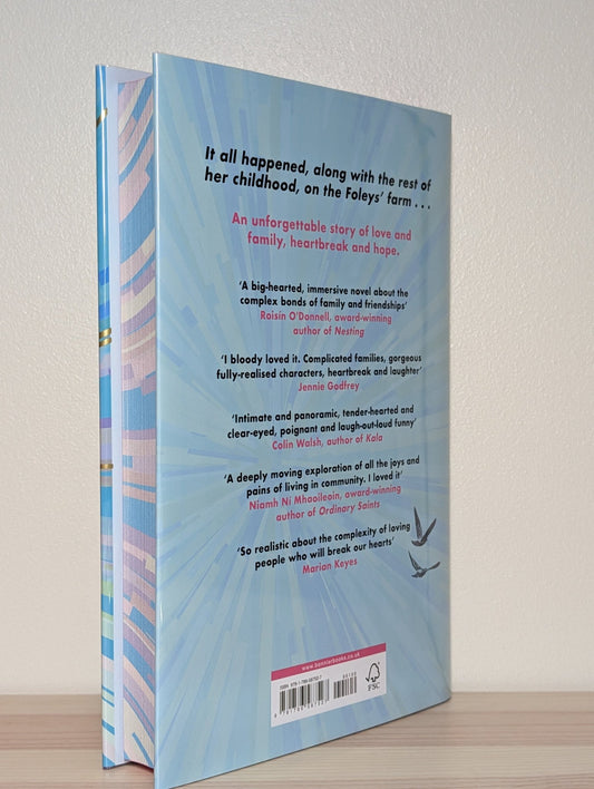 Everything That Is Beautiful by Louise Nealon (Signed First Edition with sprayed edges) - Fialta Books