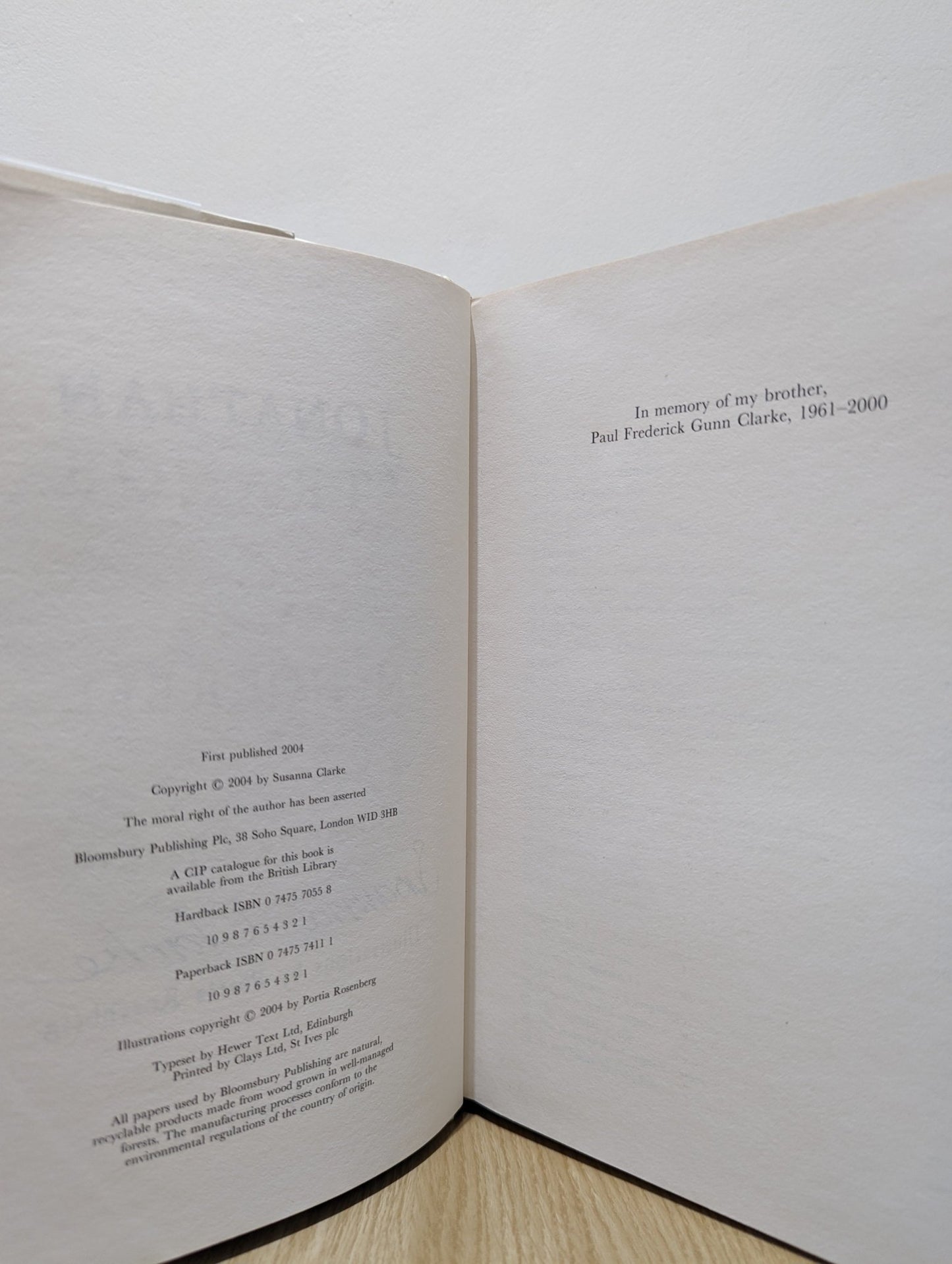 Jonathan Strange and Mr. Norrell by Susanna Clarke (Signed First Edition) - Fialta Books