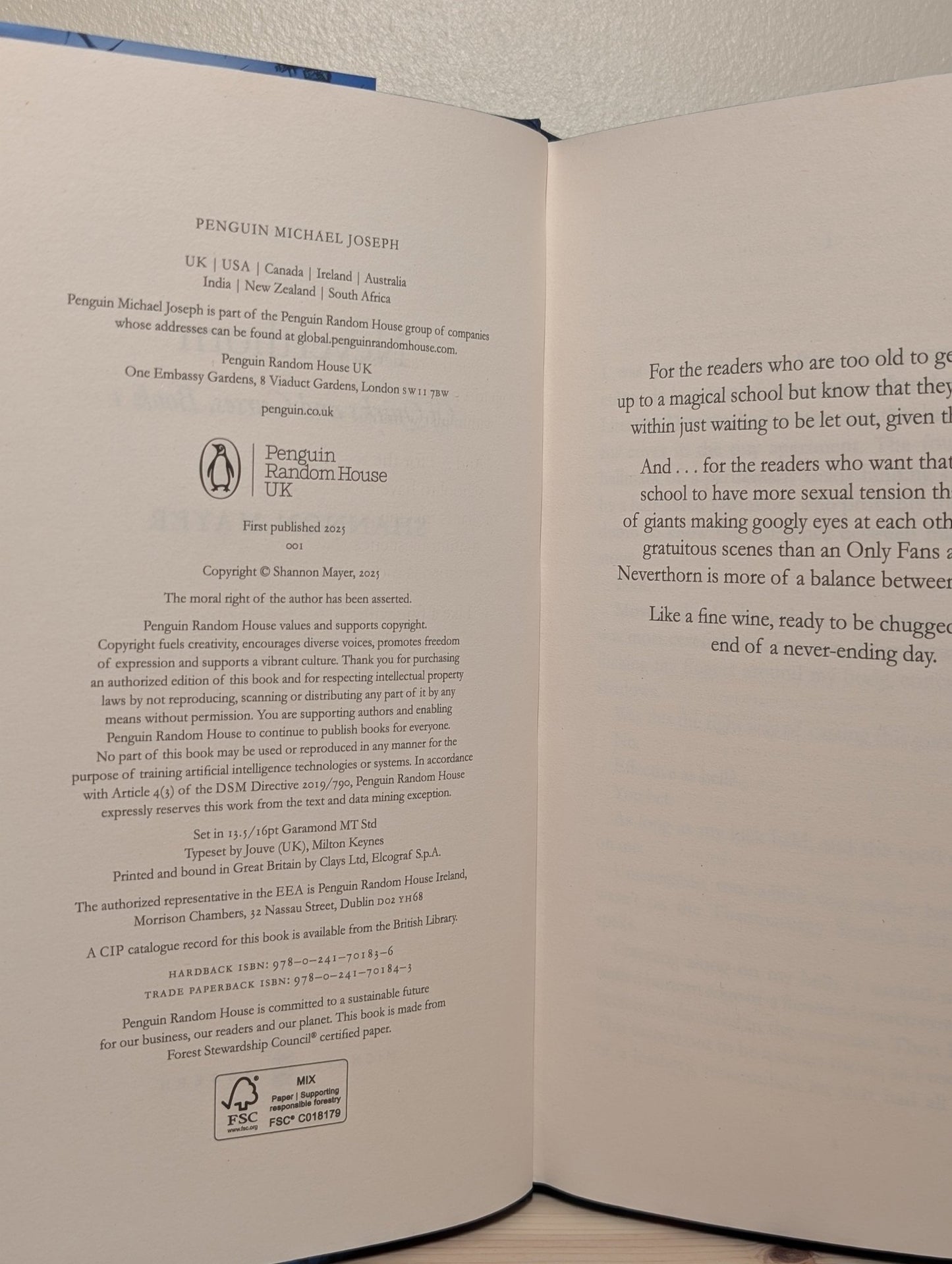 Neverthorn by Shannon Mayer (First Edition with sprayed edges) - Fialta Books