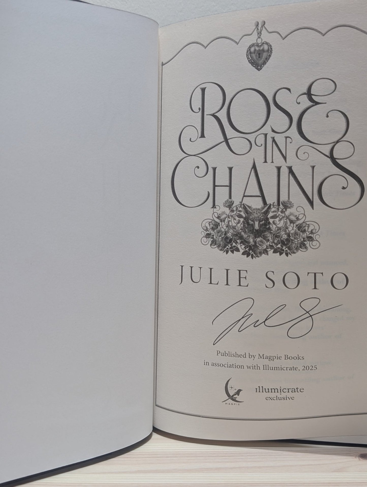 Rose in Chains by Julie Soto (Signed with sprayed edges) - Fialta Books