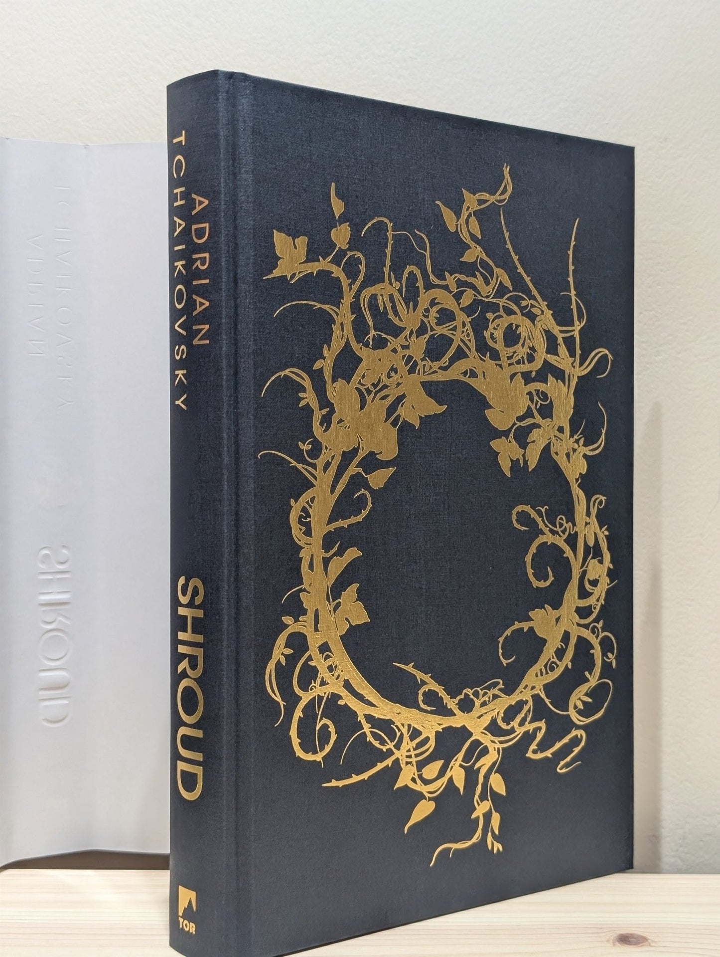 Shroud by Adrian Tchaikovsky (Signed First Edition with sprayed edges) - Fialta Books