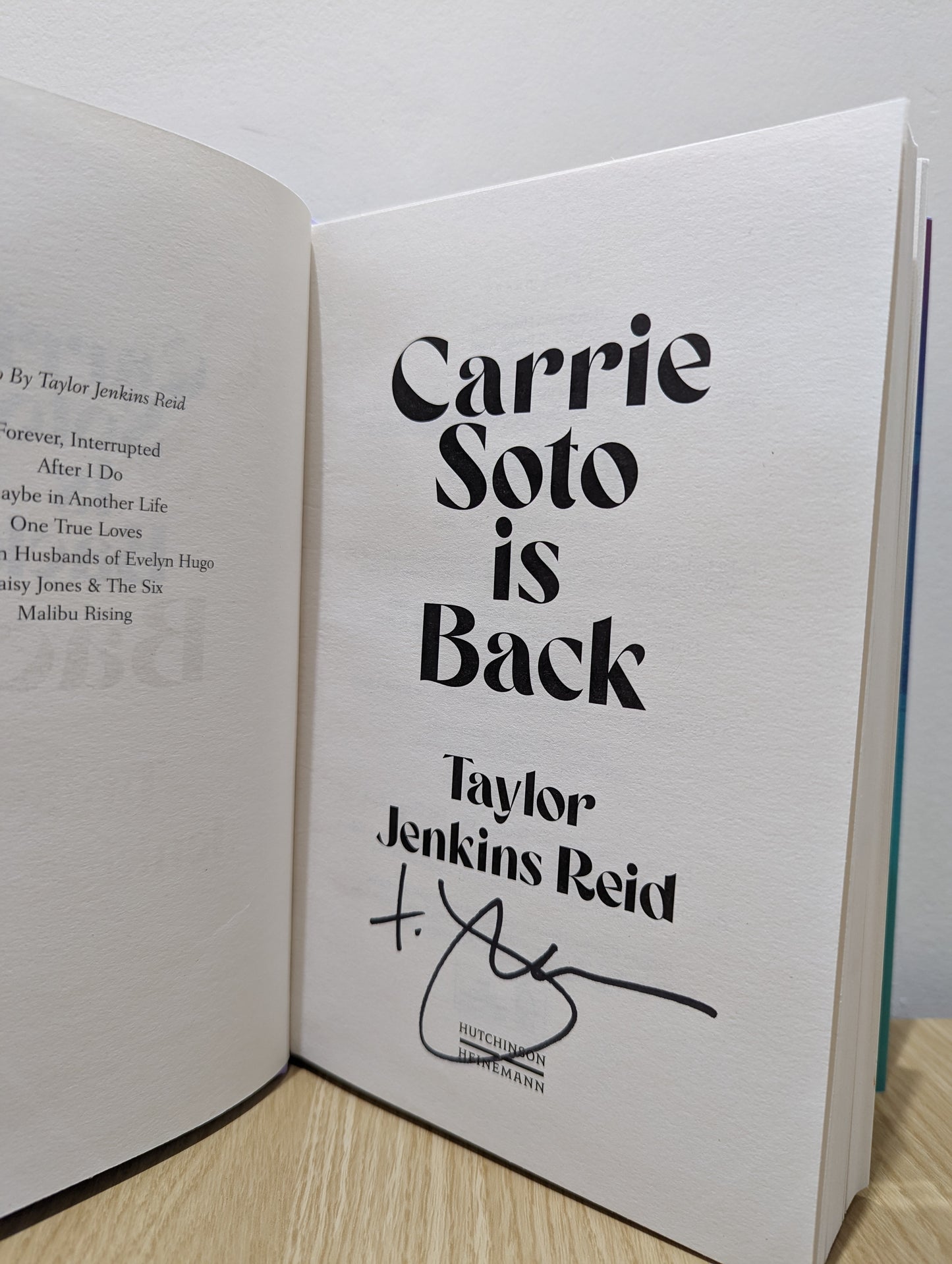 Carrie Soto Is Back: From the author of The Seven Husbands of Evelyn Hugo and Daisy Jones and the Six (Signed First Edition with extra content)