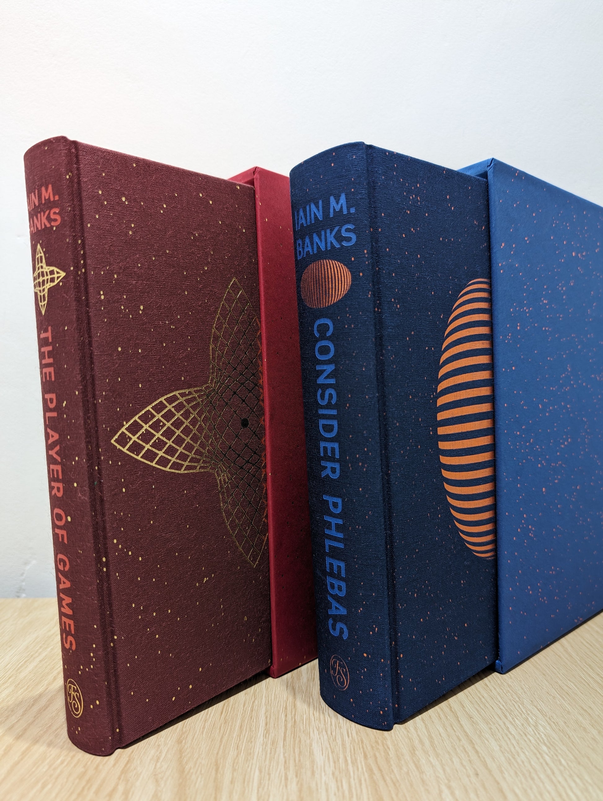 Culture series 1-2: Consider Phlebas; The Player of Games (Folio Slipcase Edition)