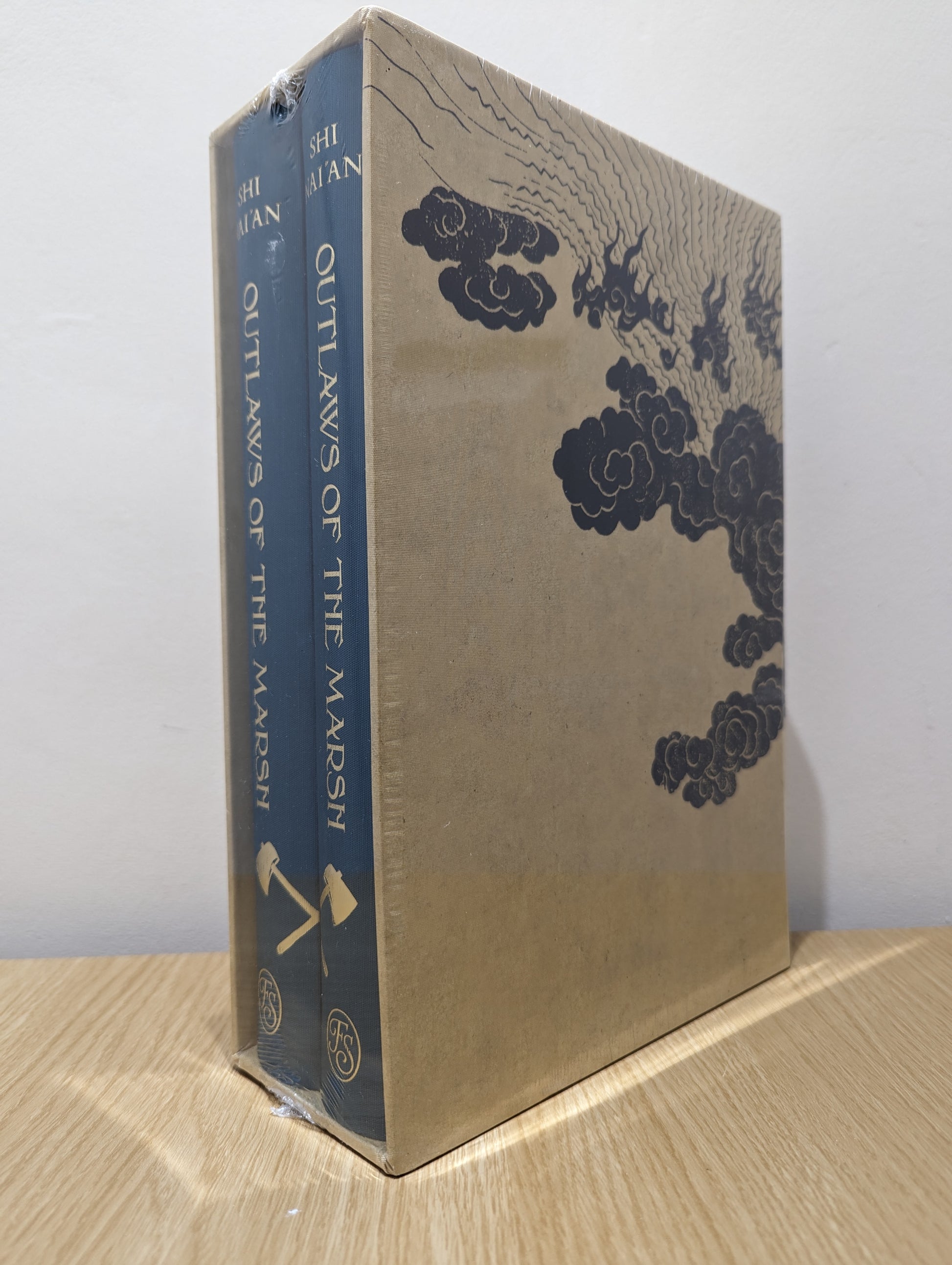 The Outlaws of the Marsh (Folio Slipcase Edition)