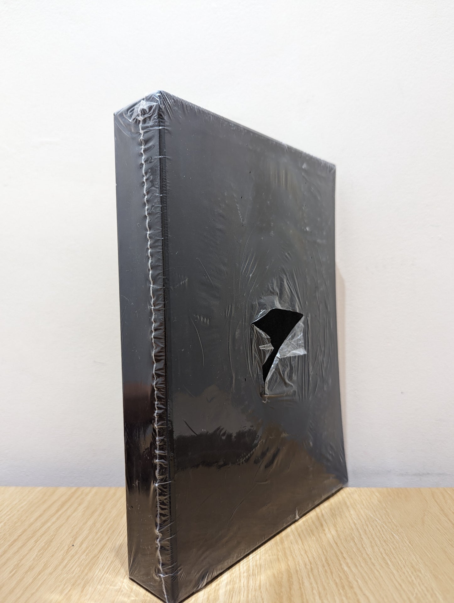 A Farewell to Arms (Folio Slipcase Edition)