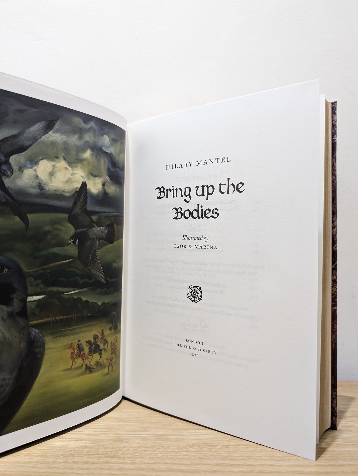 Bring Up the Bodies (Folio Slipcase Edition)