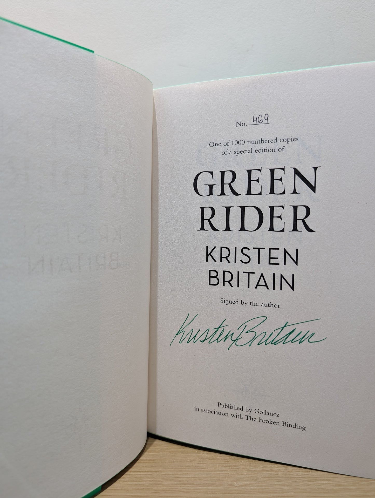 Green Rider: The epic fantasy adventure for fans of THE WHEEL OF TIME (Signed Special Edition with sprayed edges)