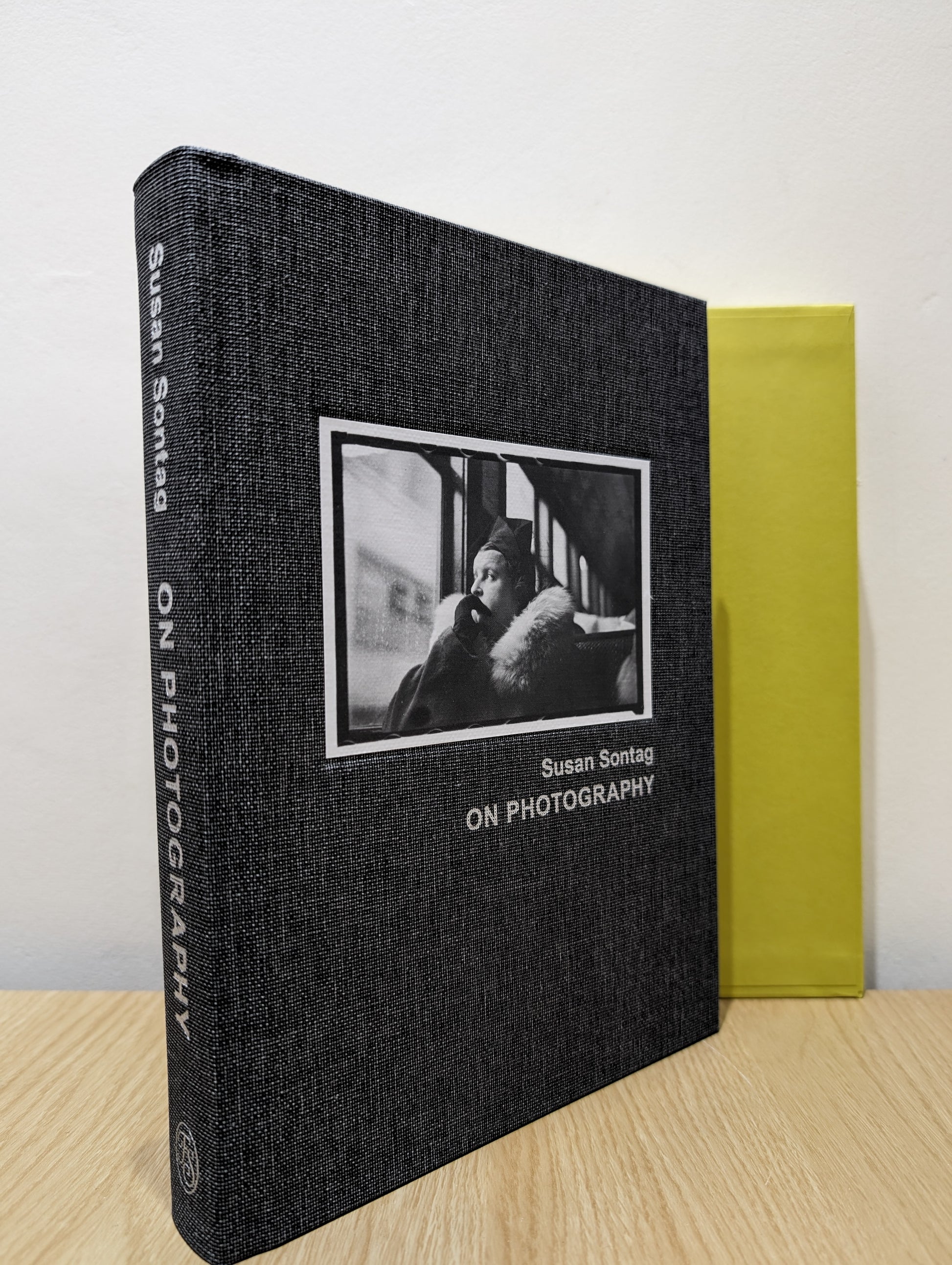 On Photography (Folio Slipcase Edition)