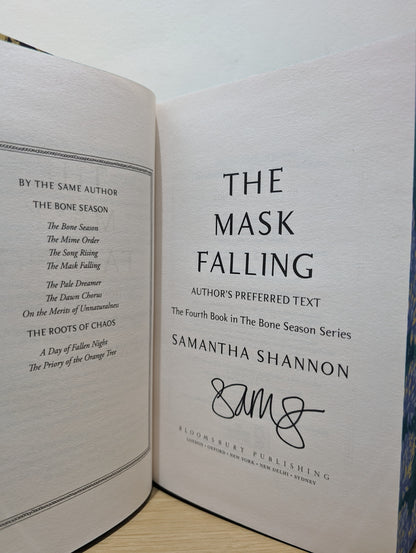 The Mask Falling: The Bone Season Book 4 (Signed Special Edition with sprayed edges)