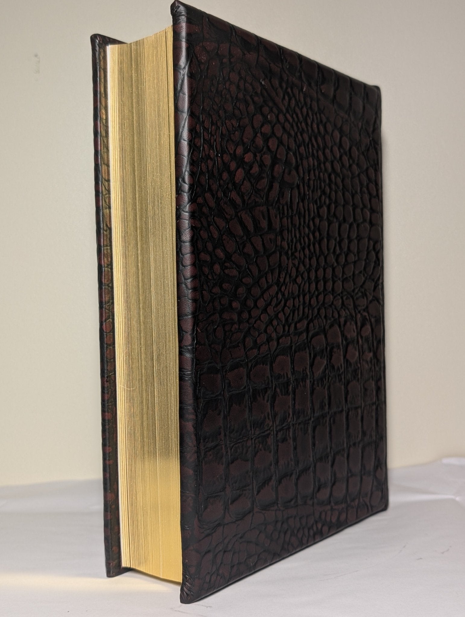 A Game of Thrones by George R.R. Martin (Signed Folio Limited Edition) - Fialta Books