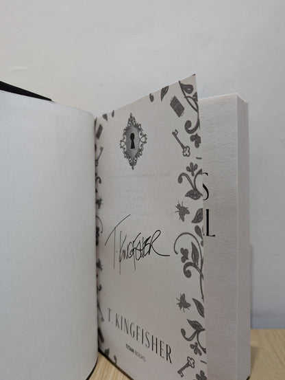 A Sorceress Comes to Call by T. Kingfisher (First Edition) - Fialta Books