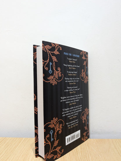 A Sorceress Comes to Call by T. Kingfisher (First Edition) - Fialta Books