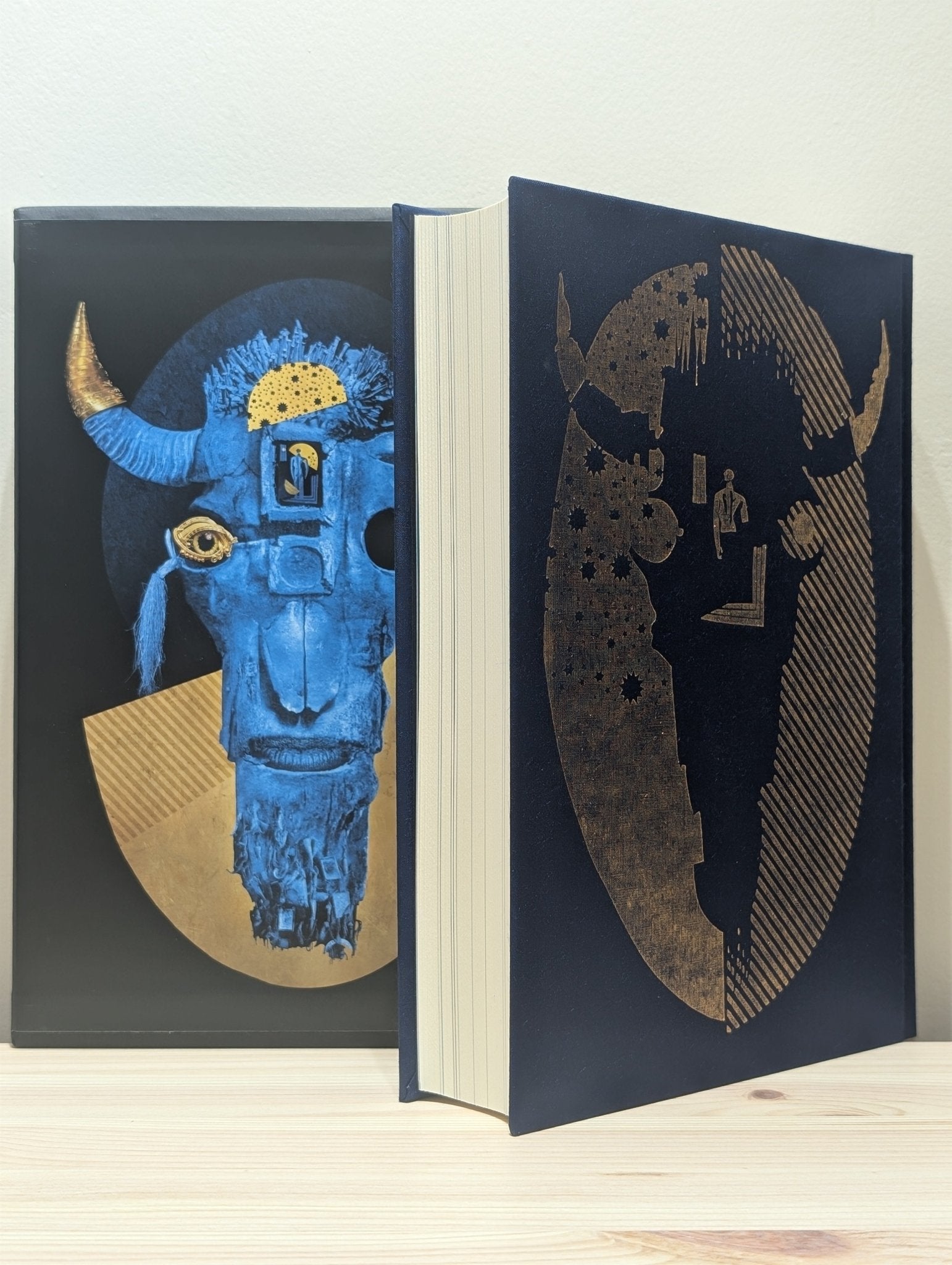 American Gods by Neil Gaiman (Folio Slipcase Edition) - Fialta Books