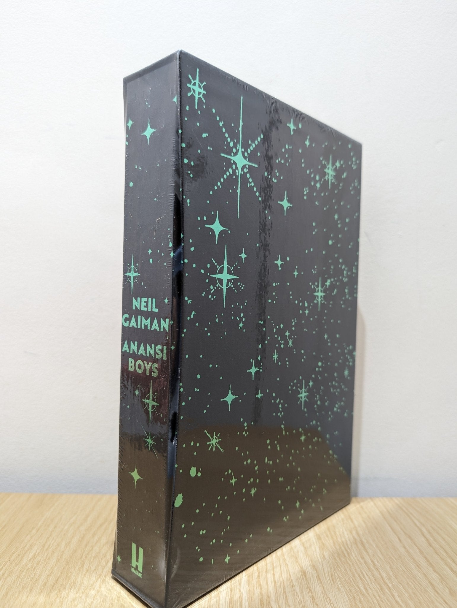 Anansi Boys by Neil Gaiman (Signed Deluxe Illustrated Edition) - Fialta Books