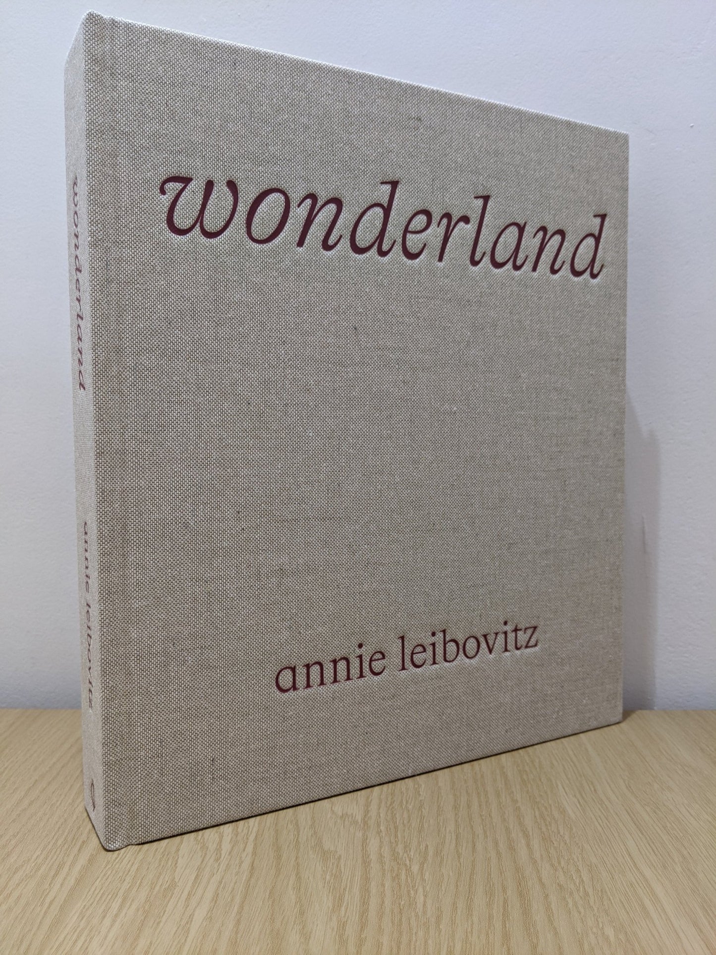 Annie Leibovitz: Wonderland by Annie Leibovitz (Signed First Edition) - Fialta Books