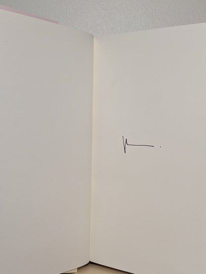 Beginning Middle End: A Novel by Valeria Luiselli (Signed First Edition) - Fialta Books