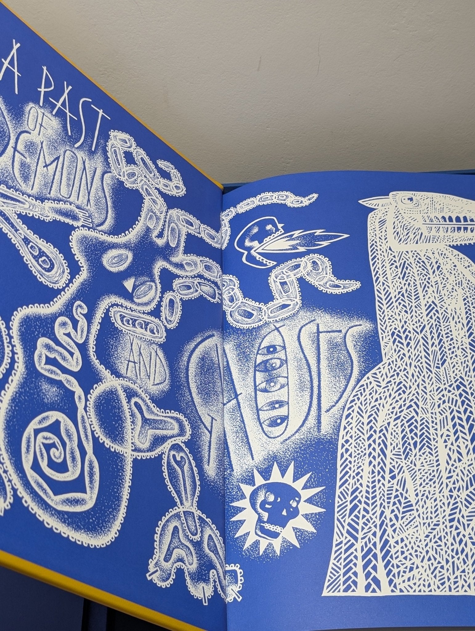 Beowulf Translated by Seamus Heaney (Folio Limited Leatherbound Edition) - Fialta Books