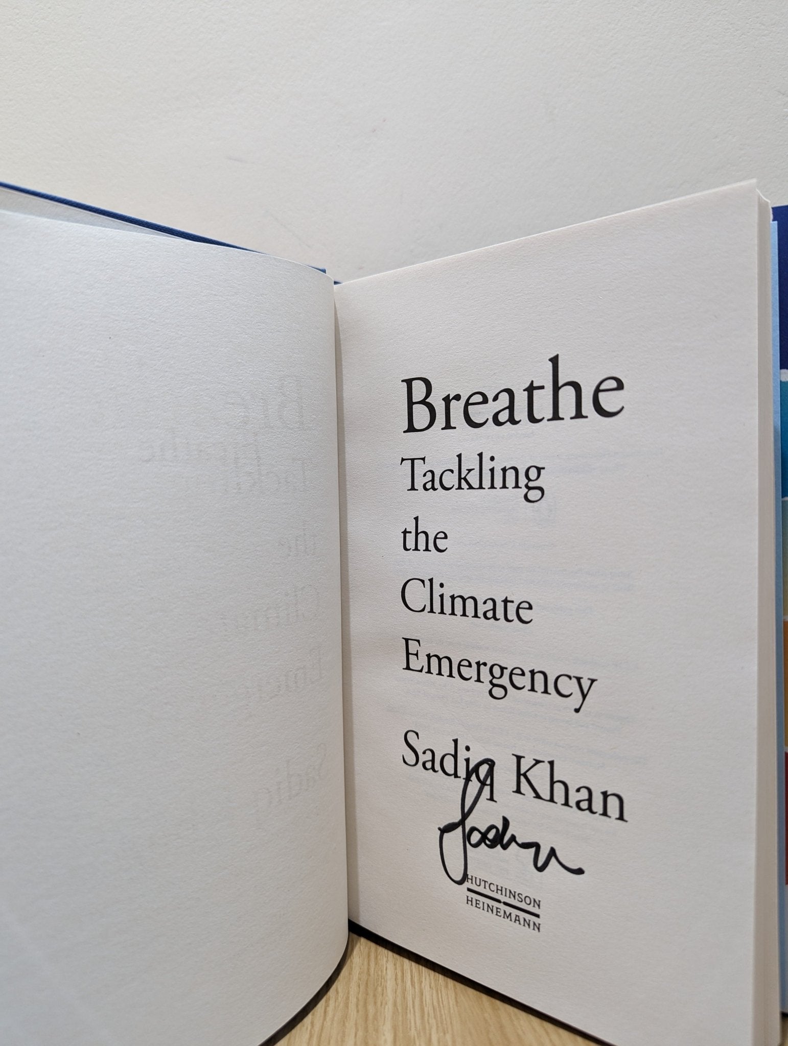 Breathe: Tackling the Climate Emergency by Sadiq Khan (Signed First Edition) - Fialta Books