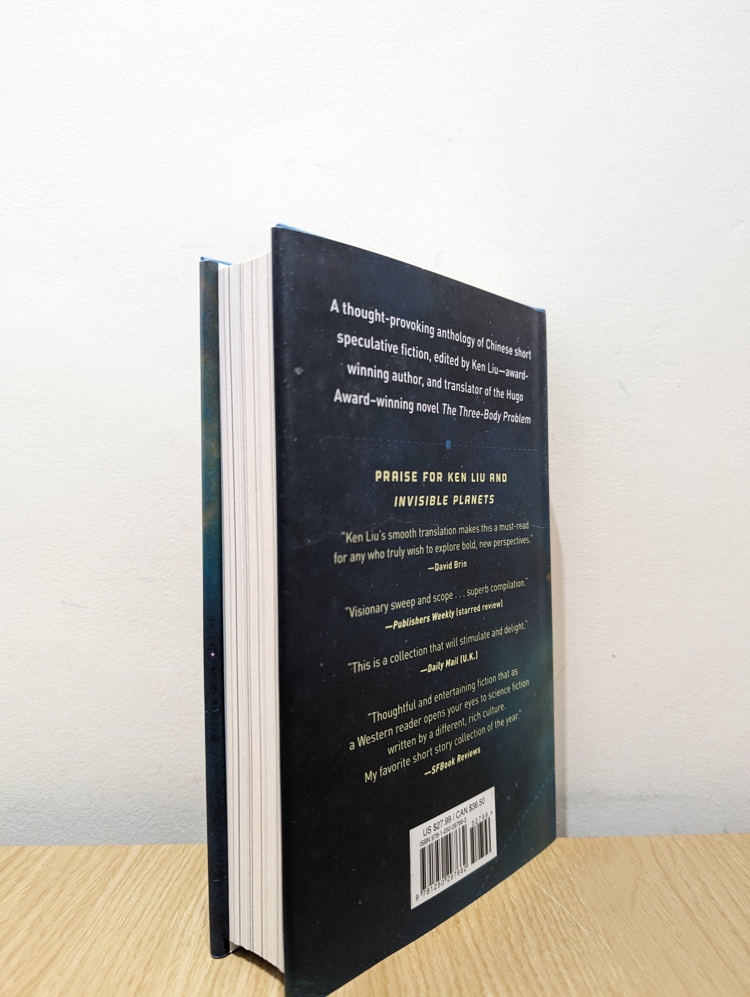 Broken Stars: Contemporary Chinese Science Fiction in Translation by Ken Liu (First Edition) - Fialta Books