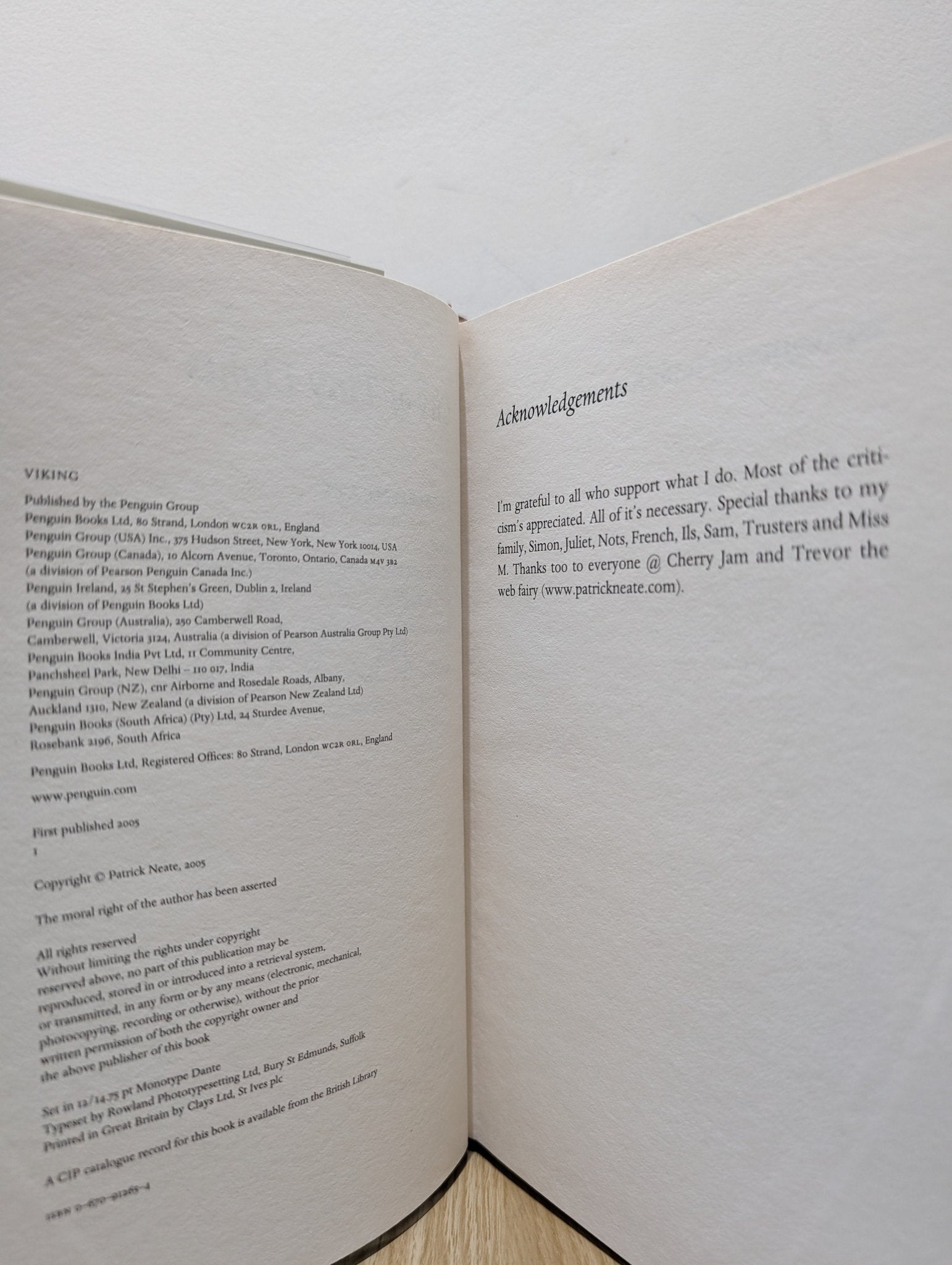 City Of Tiny Lights by Patrick Neate (Signed First Edition) - Fialta Books