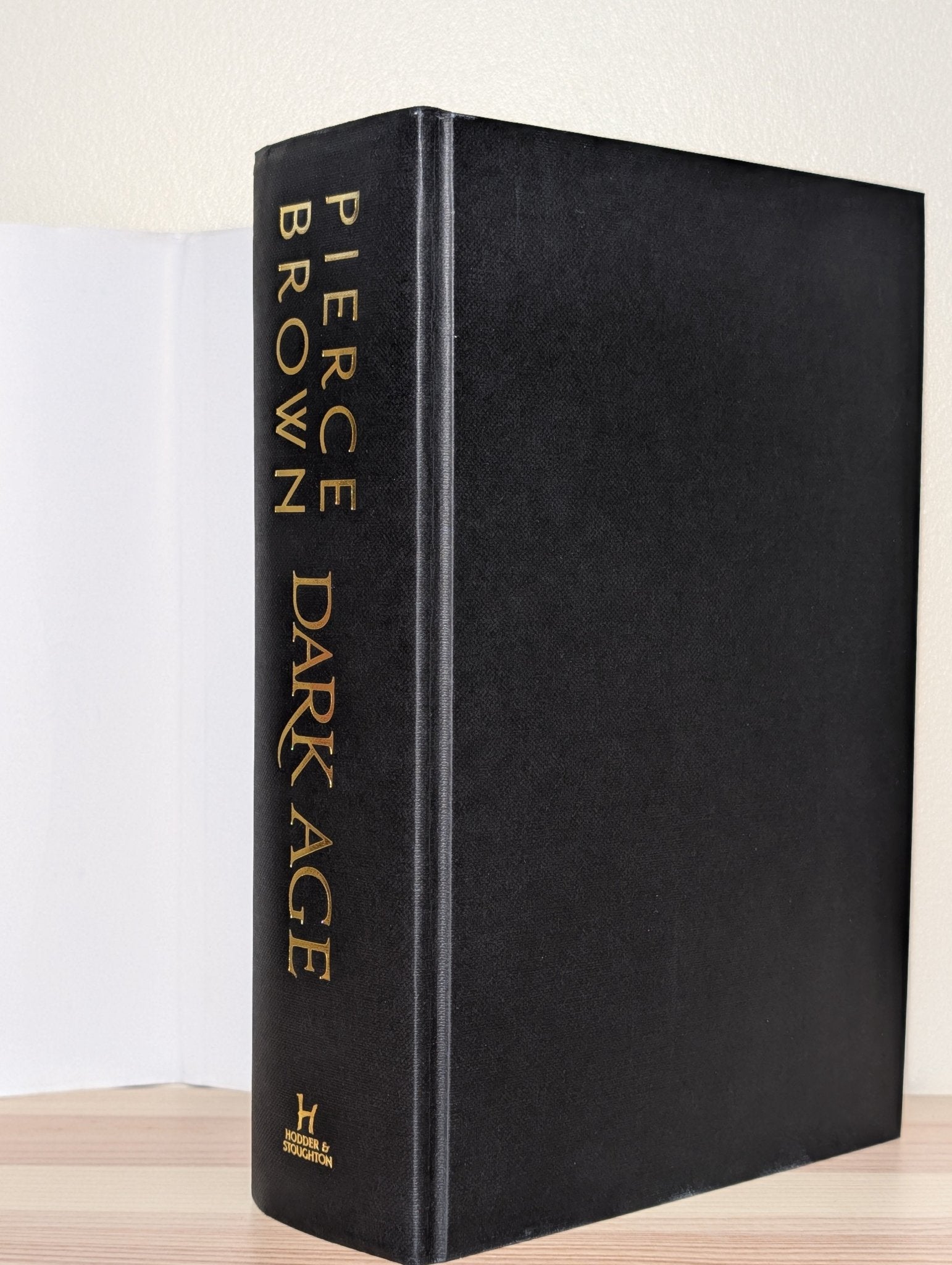 Dark Age by Pierce Brown (Signed First Edition) - Fialta Books