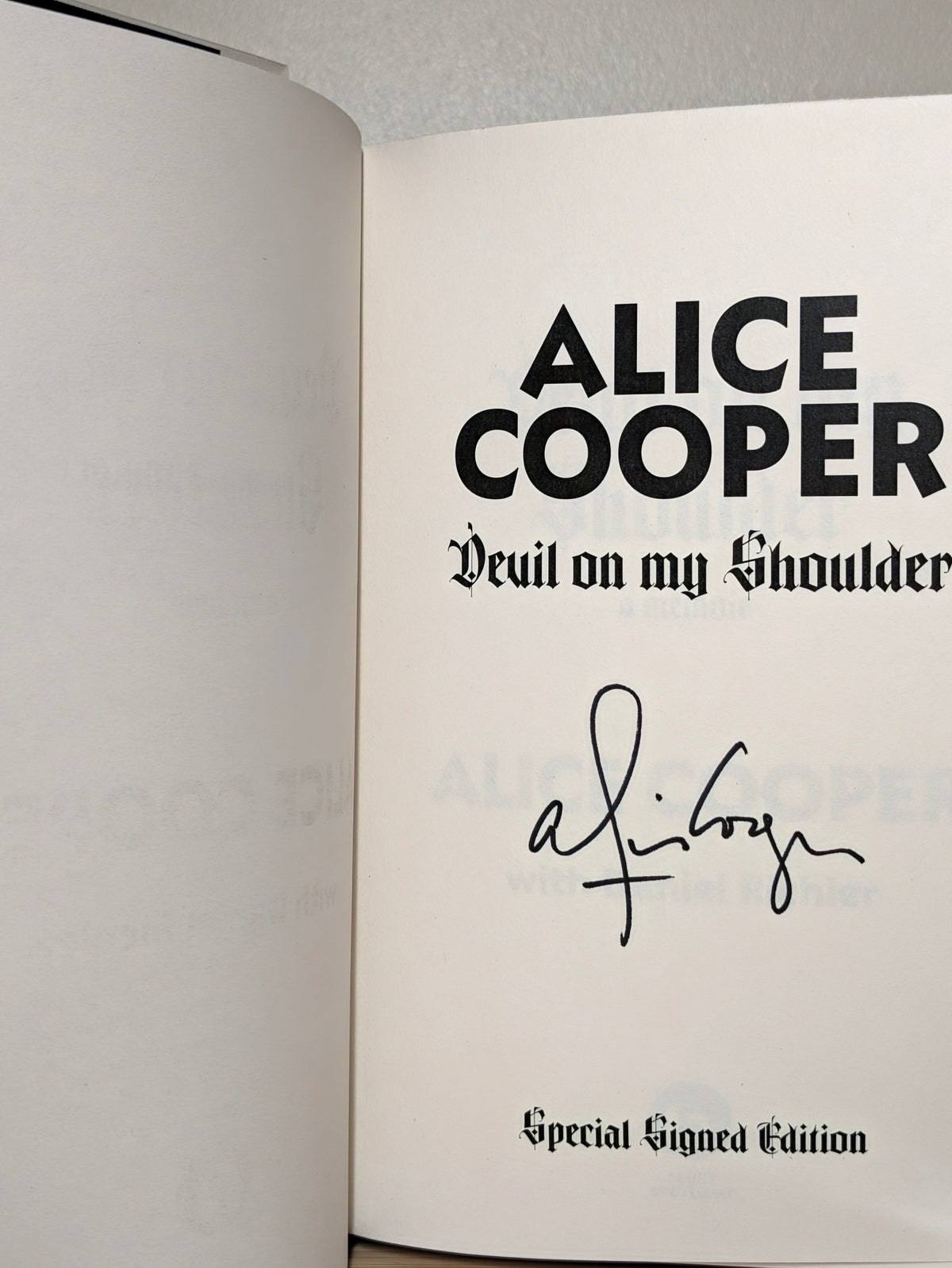 Devil on my Shoulder by Alice Cooper (Signed First Edition) - Fialta Books