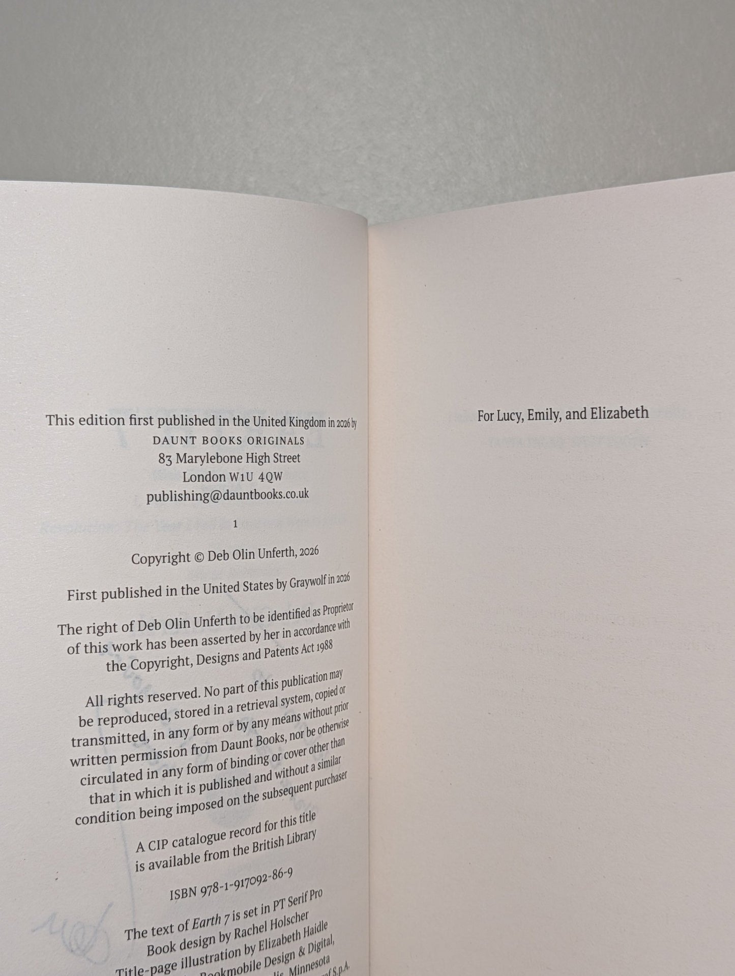 Earth 7 by Deb Olin Unferth (Signed Lined First Edition) - Fialta Books