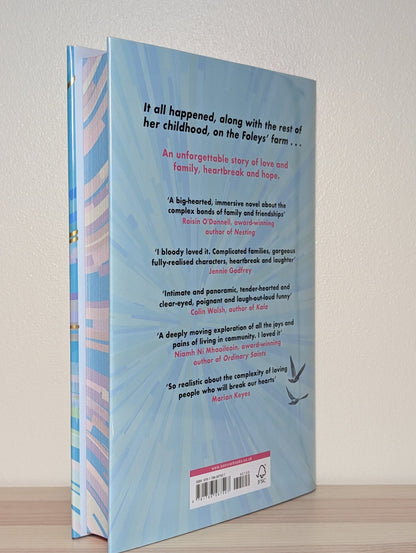 Everything That Is Beautiful by Louise Nealon (Signed First Edition with sprayed edges) - Fialta Books