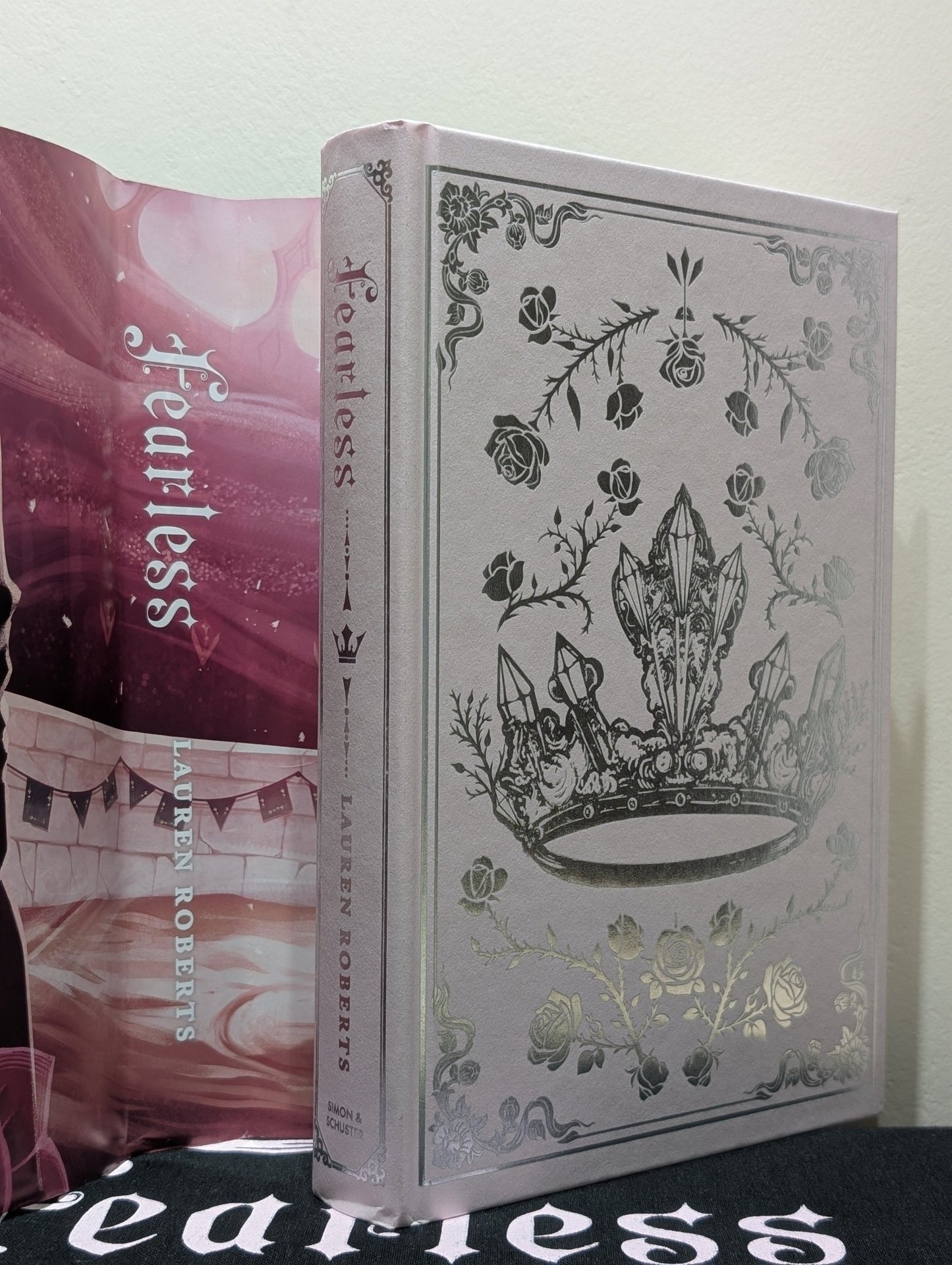 Fearless by Lauren Roberts (Signed First Edition with sprayed edges and Tote Bag) - Fialta Books