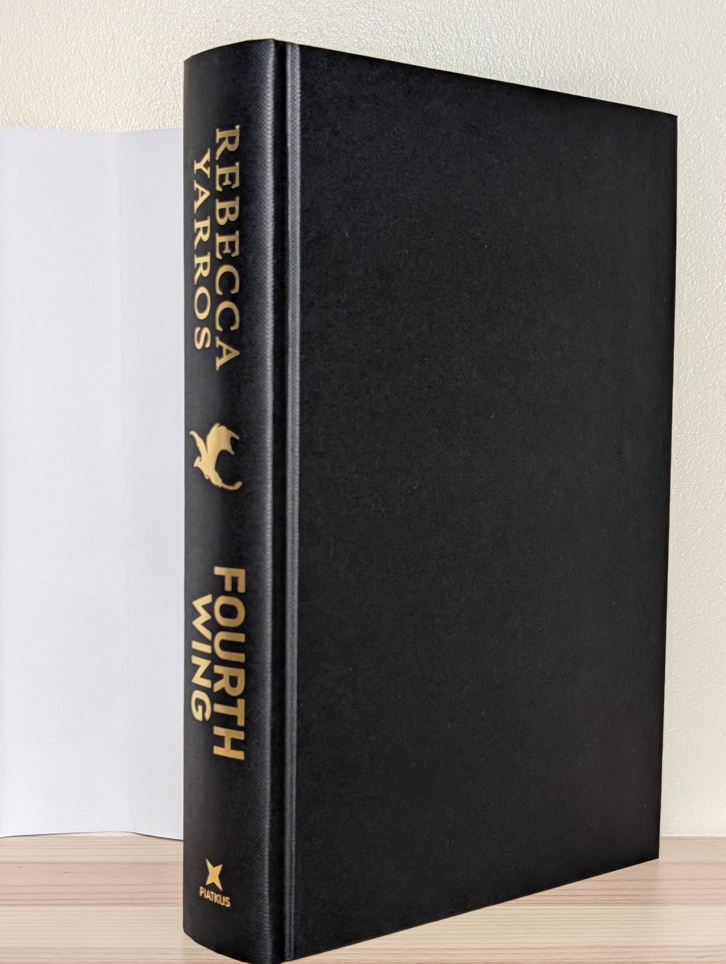 Fourth Wing by Rebecca Yarros (Sprayed Edges Edition) - Fialta Books