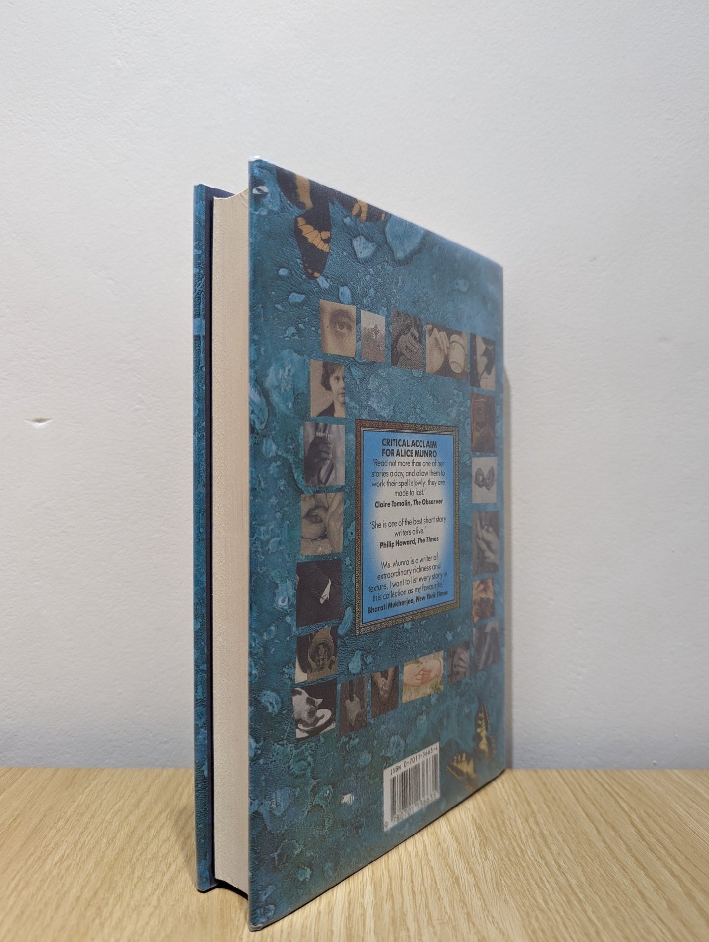 Friend of My Youth by Alice Munro - Fialta Books