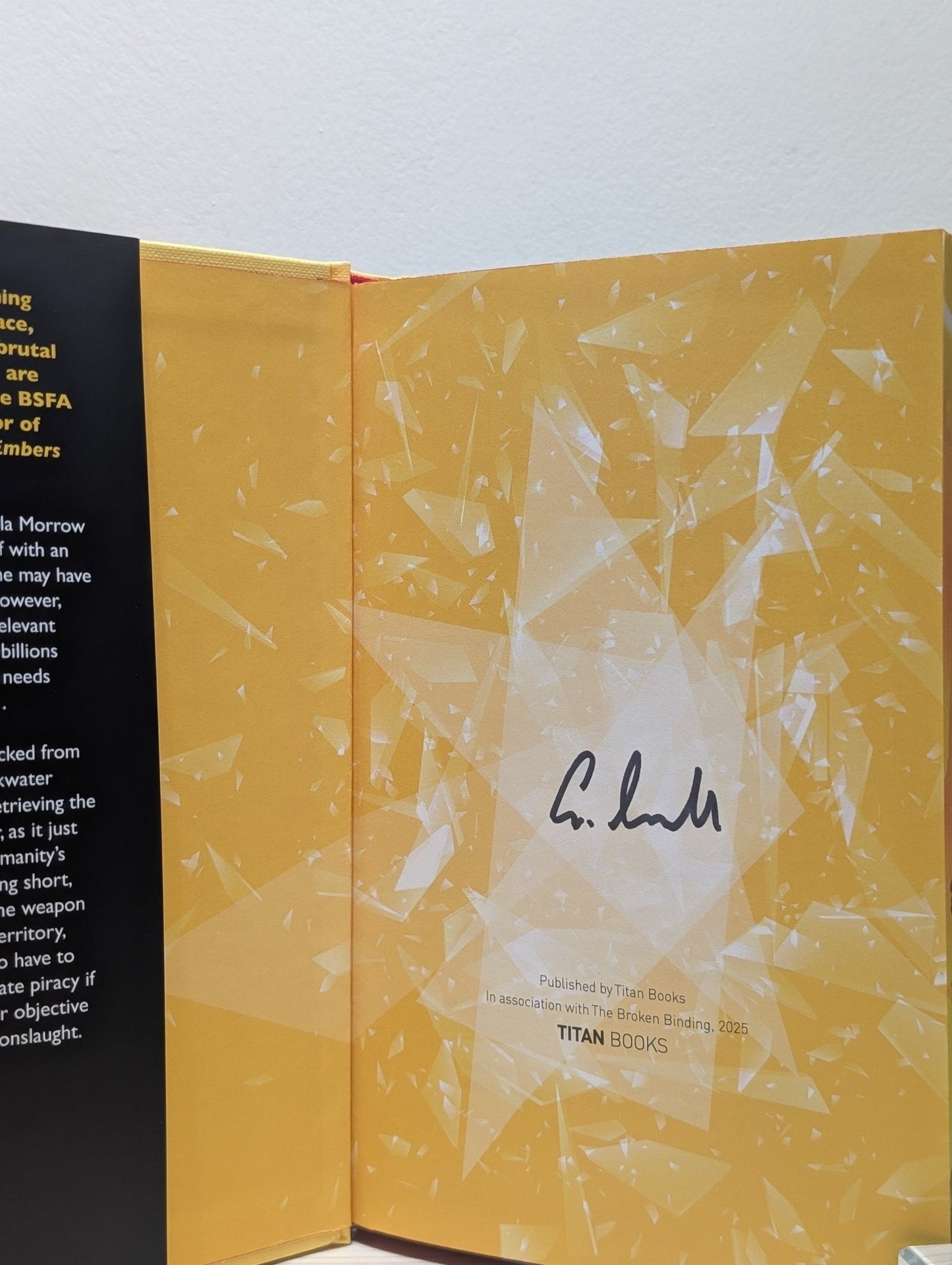 Future's Edge by Gareth L. Powell (Signed First Edition with sprayed edges) - Fialta Books