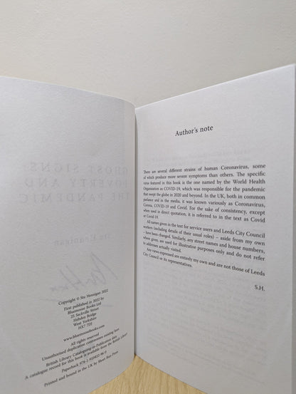 Ghost Signs by Stu Hennigan (Signed First Edition) - Fialta Books