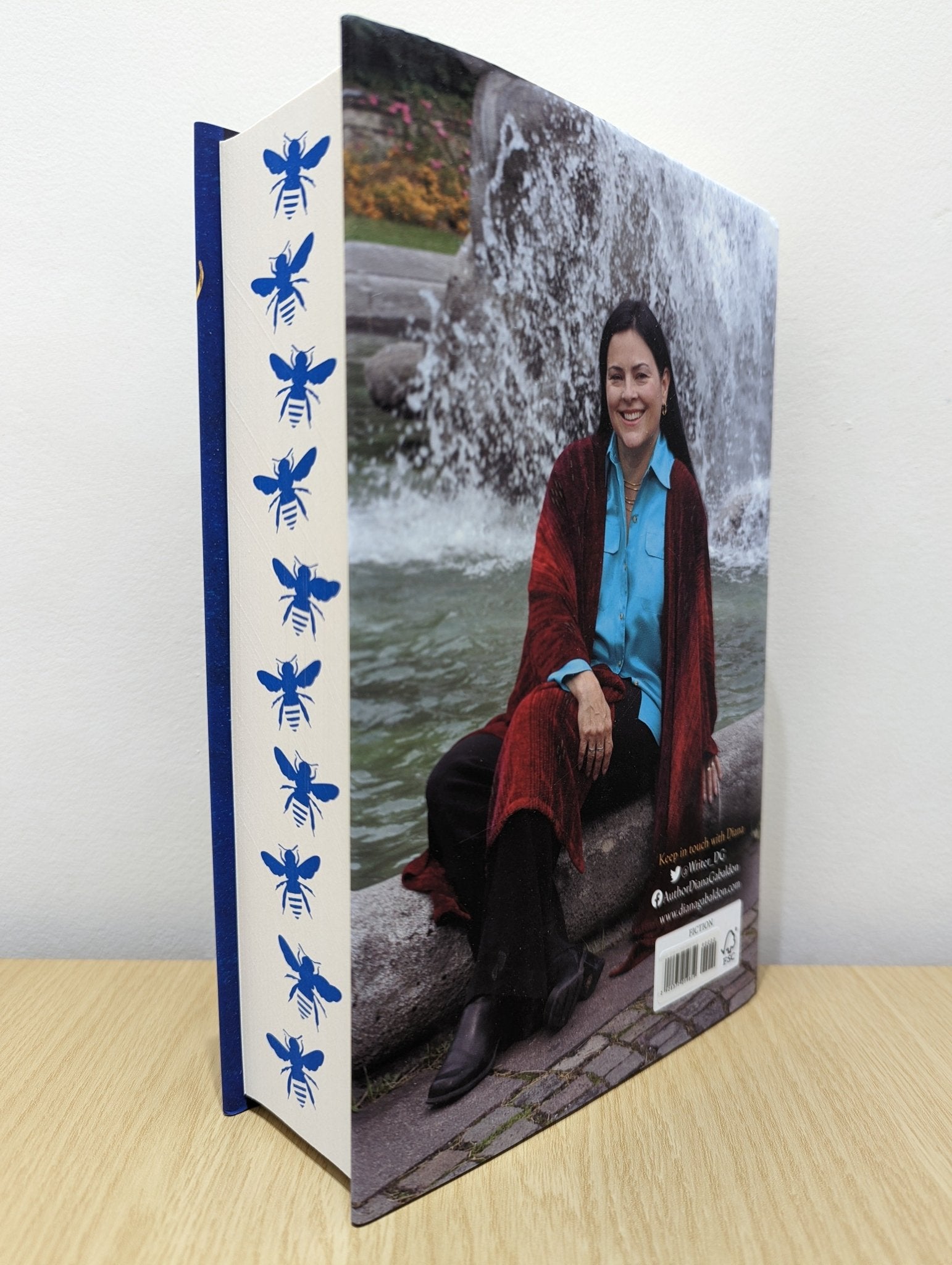 Go Tell the Bees that I Am Gone: Outlander 9 by Diana Gabaldon (Signed with sprayed edges) - Fialta Books