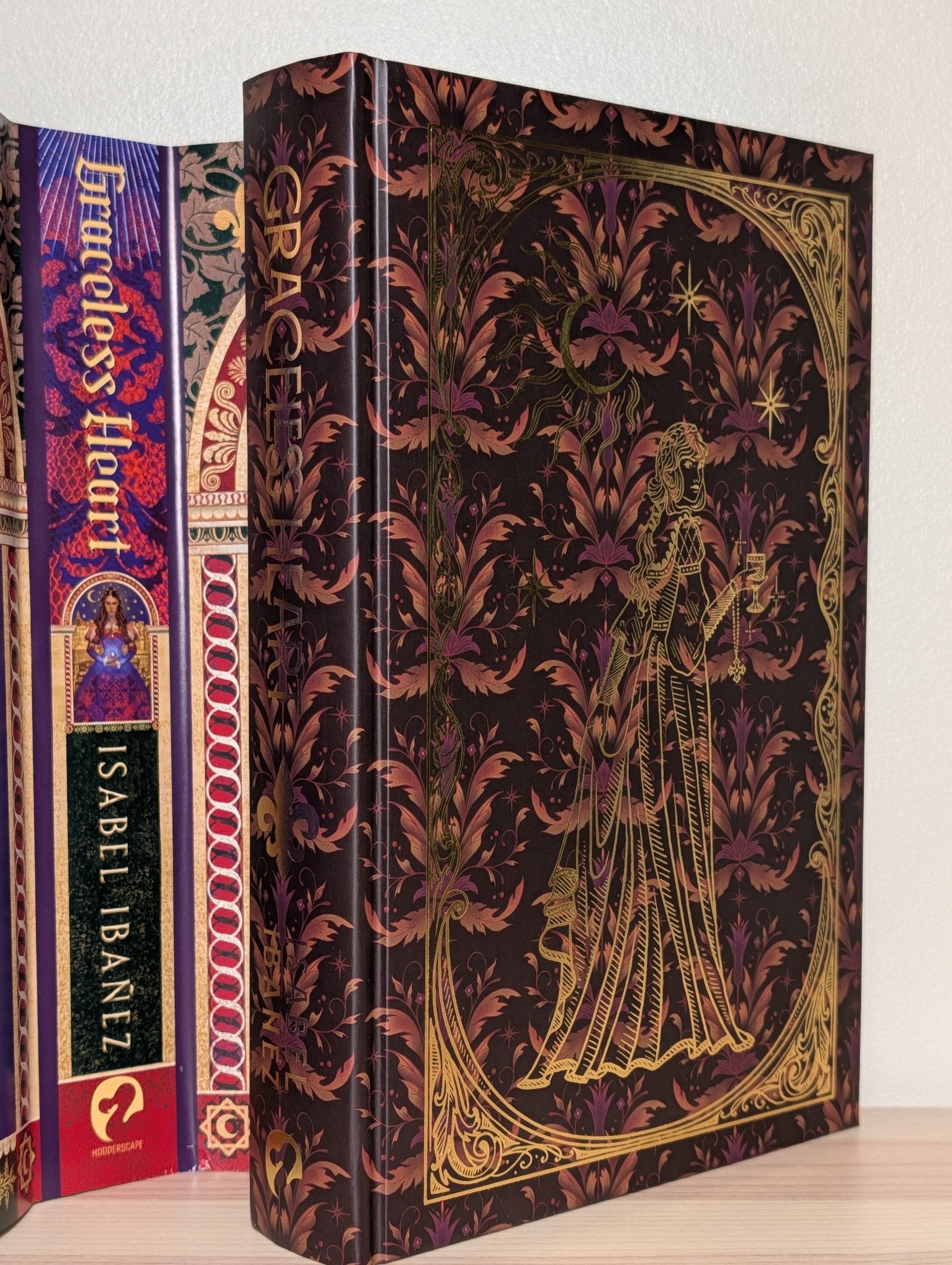 Graceless Heart by Isabel Ibanez (Special Edition with sprayed edges) - Fialta Books