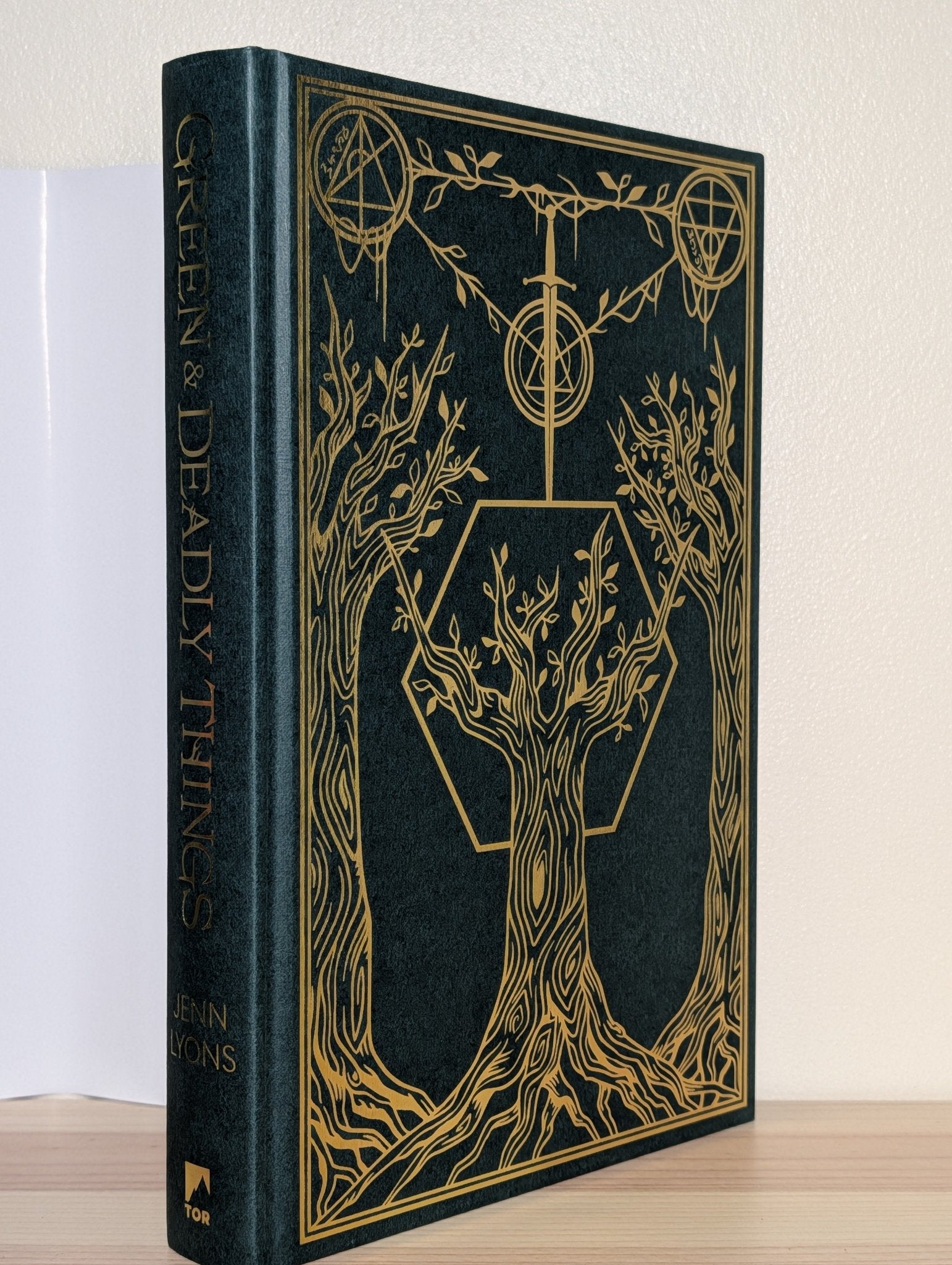 Green and Deadly Things by Jenn Lyons (Signed with sprayed edges) - Fialta Books
