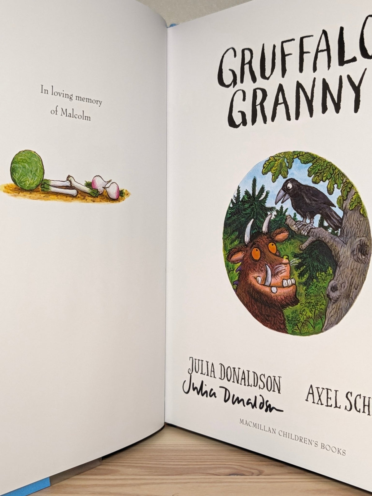 Gruffalo Granny by Julia Donaldson (Signed First Edition) - Fialta Books