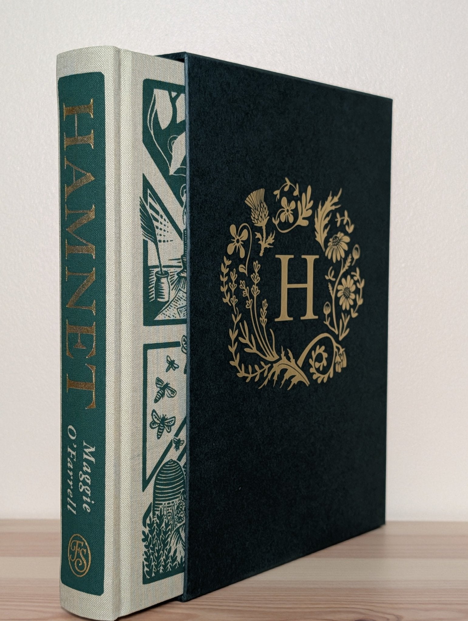 Hamnet by Maggie O'Farrell (Signed Folio Slipcase Edition) - Fialta Books