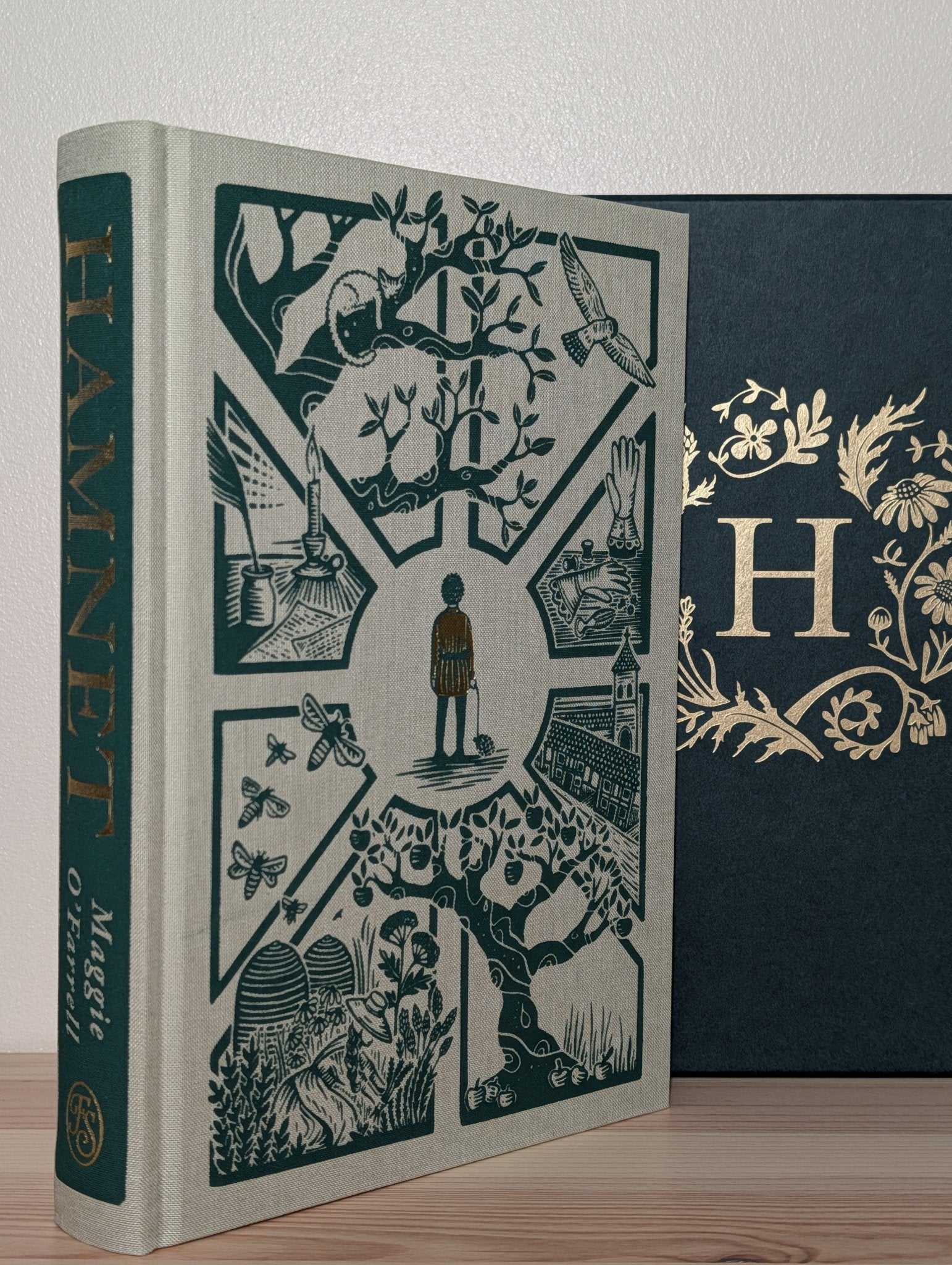 Hamnet by Maggie O'Farrell (Signed Folio Slipcase Edition) - Fialta Books
