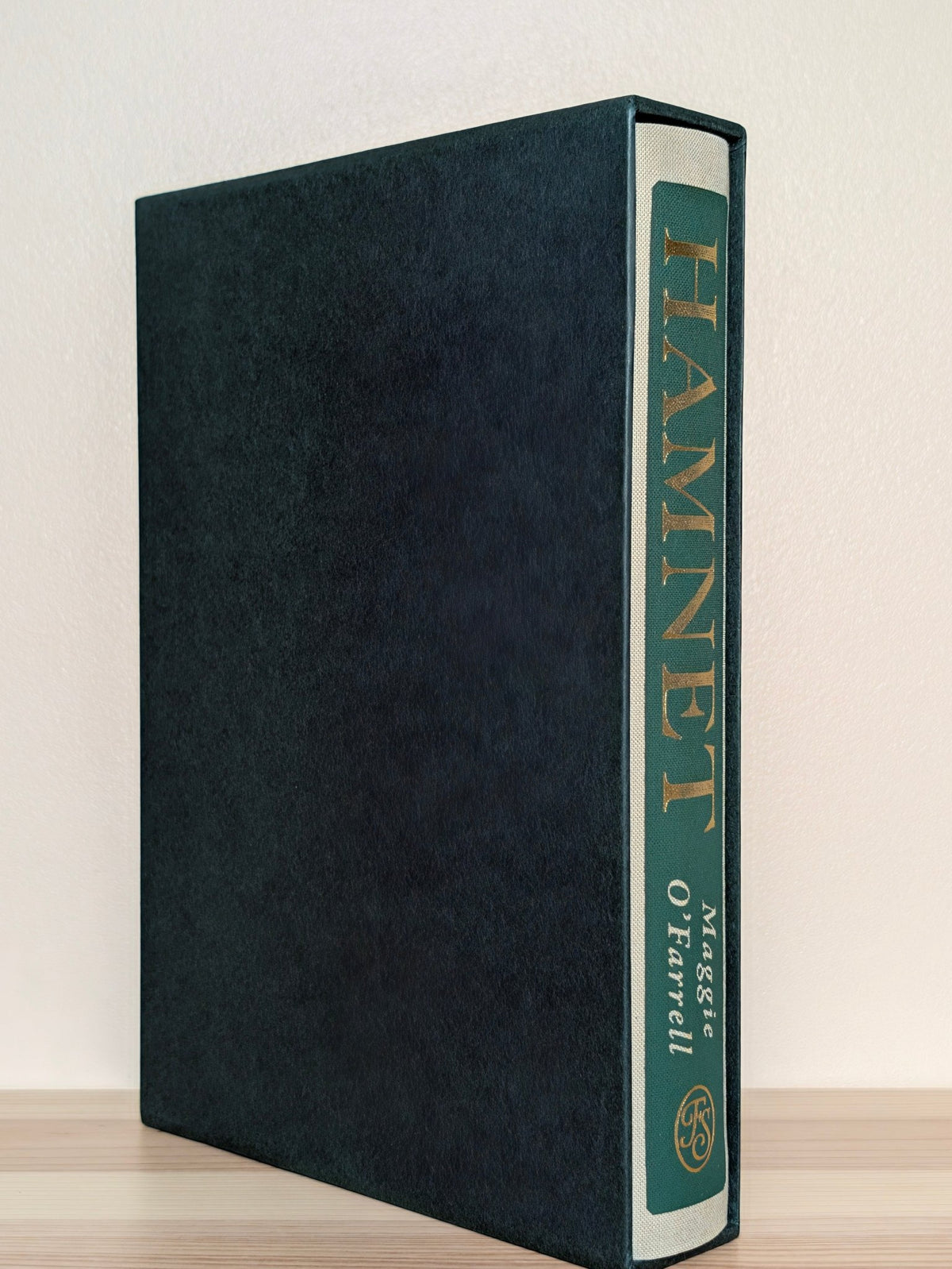 Hamnet by Maggie O'Farrell (Stamped Folio Slipcase Edition) - Fialta Books