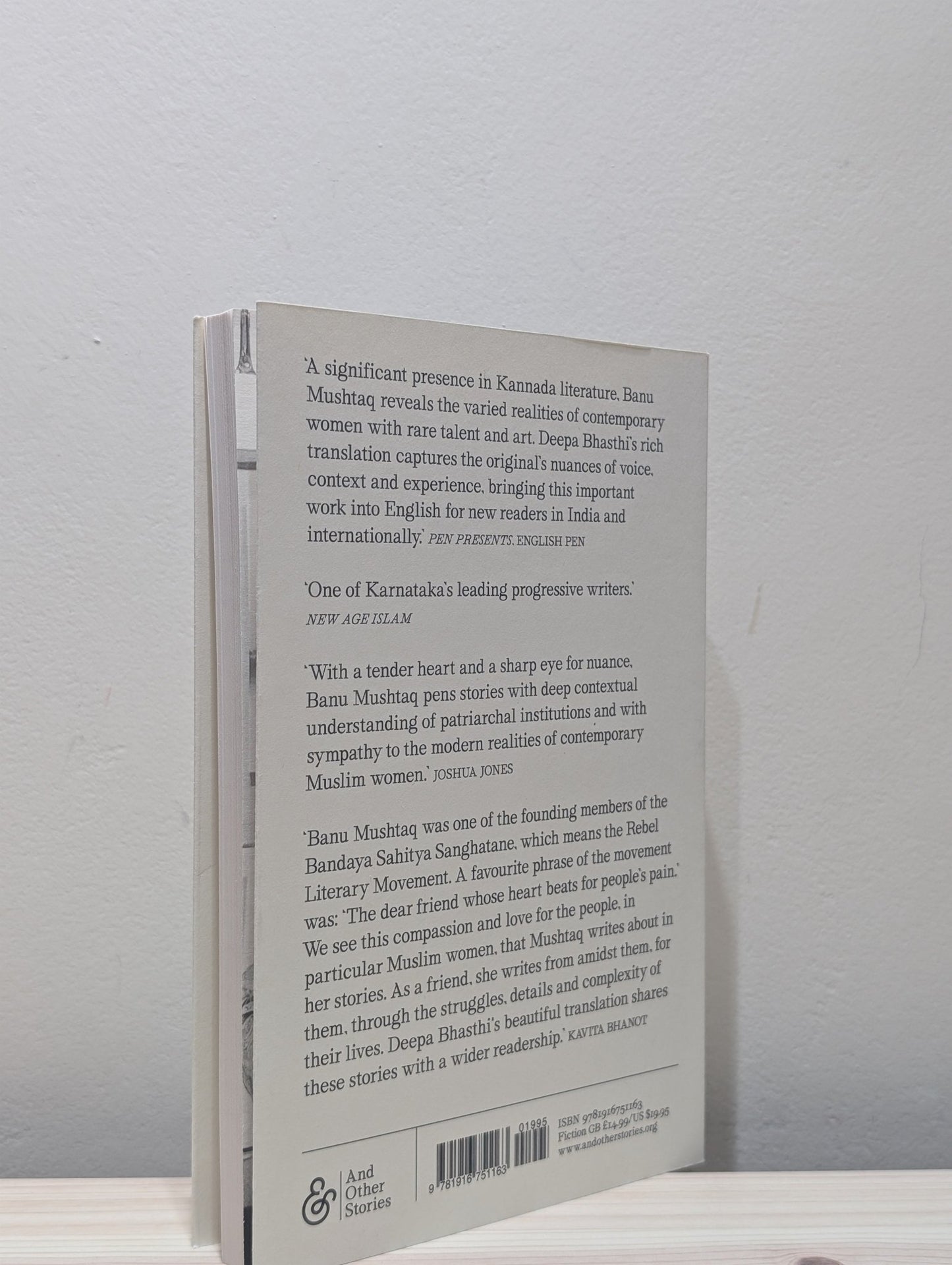 Heart Lamp: Selected Stories by Banu Mushtaq (First Edition) - Fialta Books