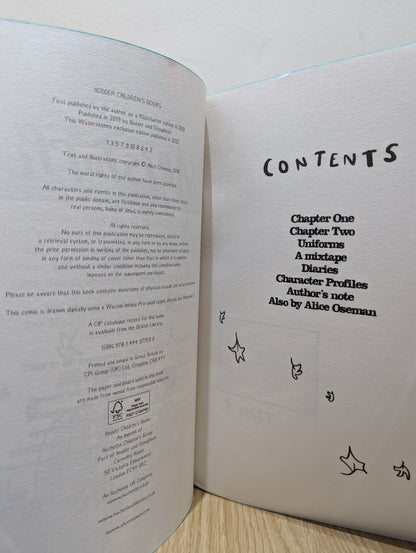 Heartstopper Volume 1 by Alice Oseman (New Edition with sprayed edges) - Fialta Books