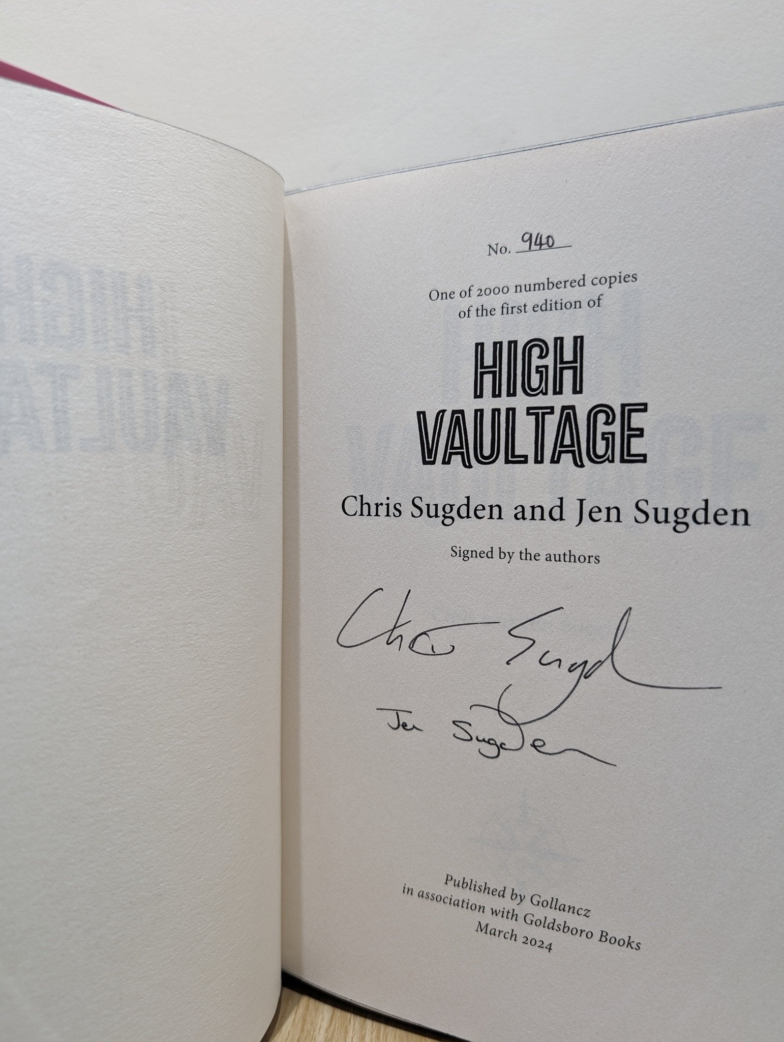 High Vaultage by Chris Sugden Jen Sugden (Signed First Edition with sprayed edges) - Fialta Books