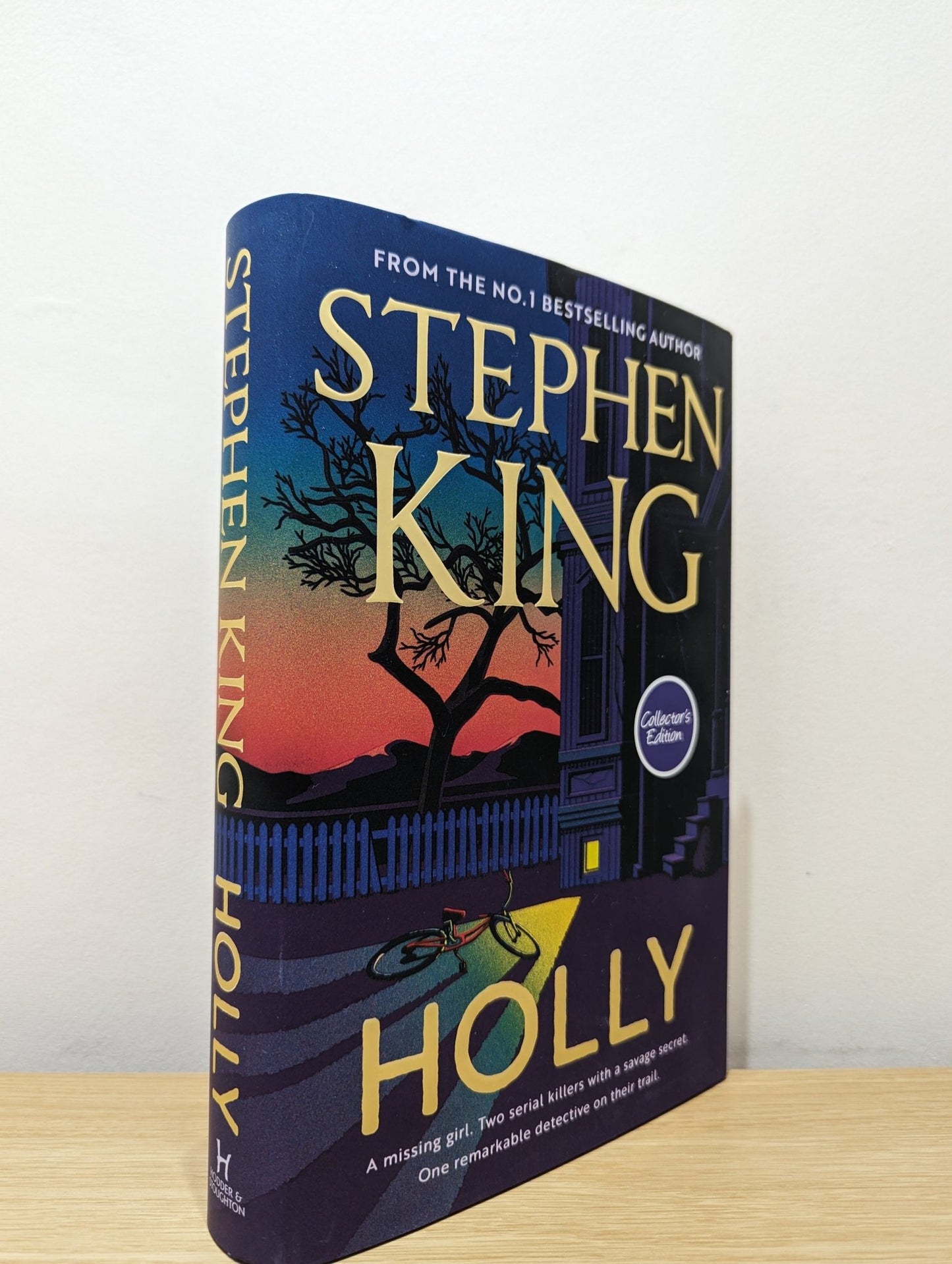 Holly by Stephen King (Collector's Edition) - Fialta Books