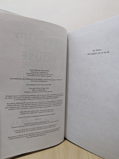 House of Earth and Blood by Sarah J. Maas - Fialta Books