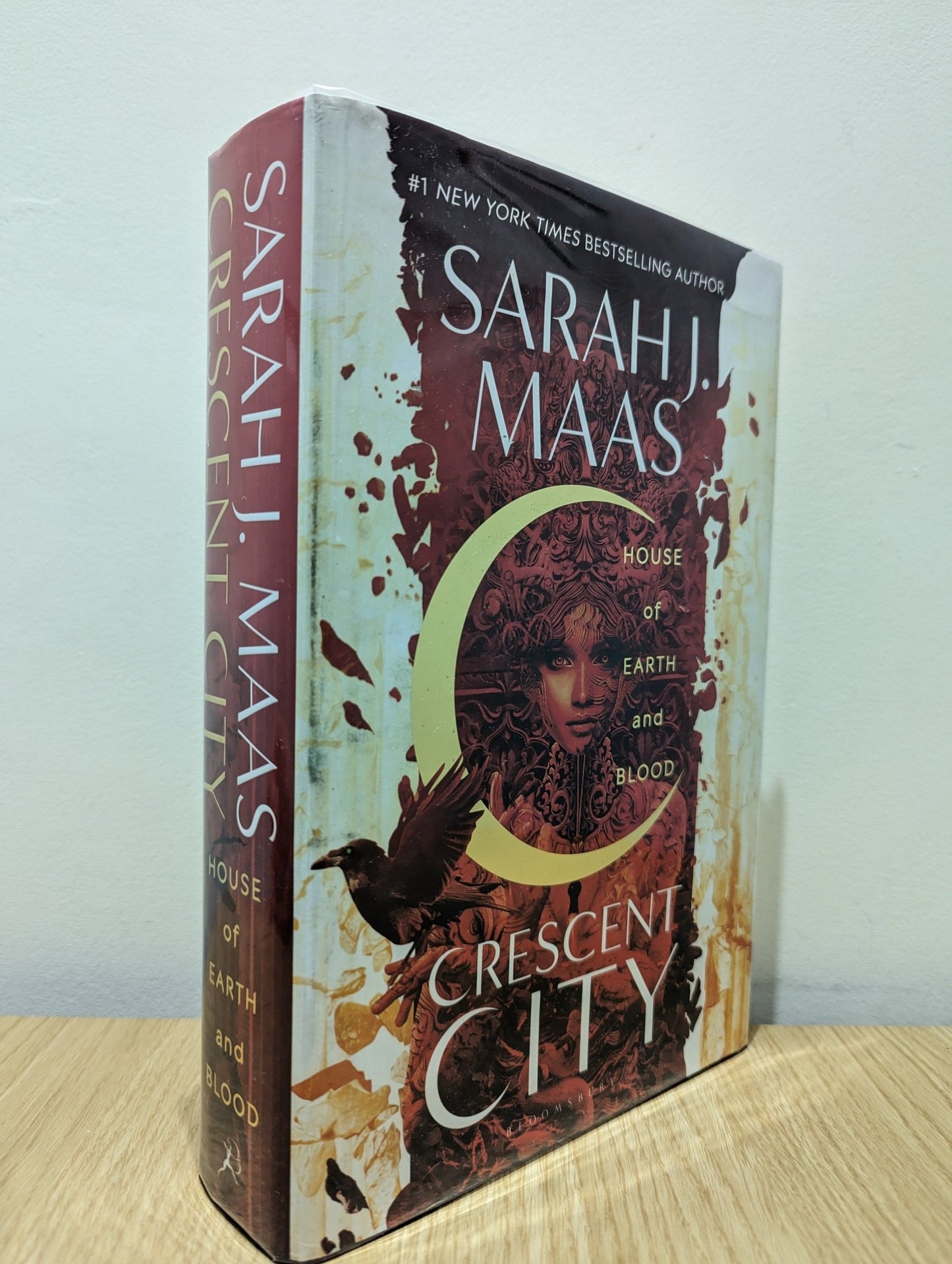 House of Earth and Blood by Sarah J. Maas (First UK Edition) - Fialta Books